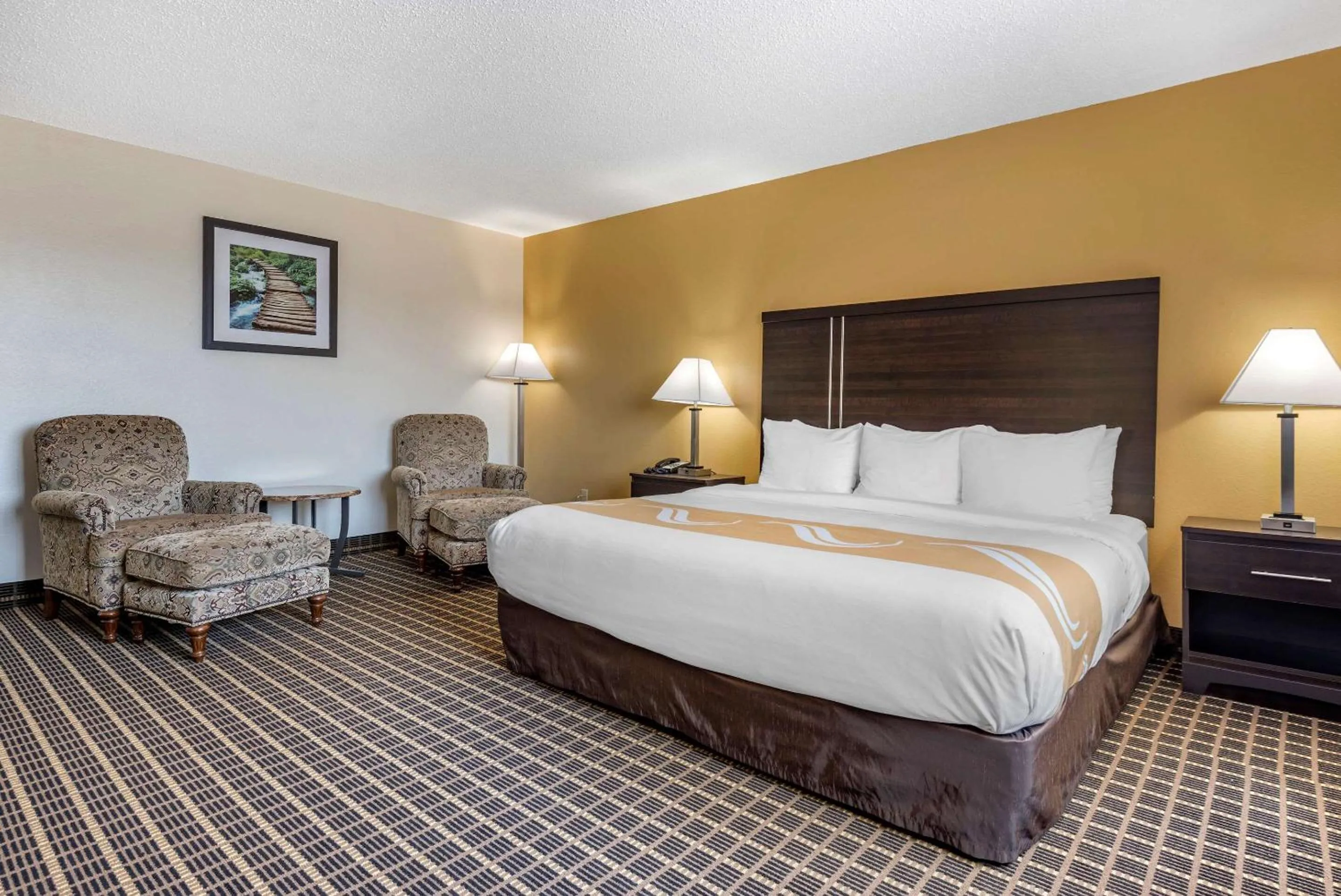 Bedroom, Bed in Quality Inn & Suites Warren