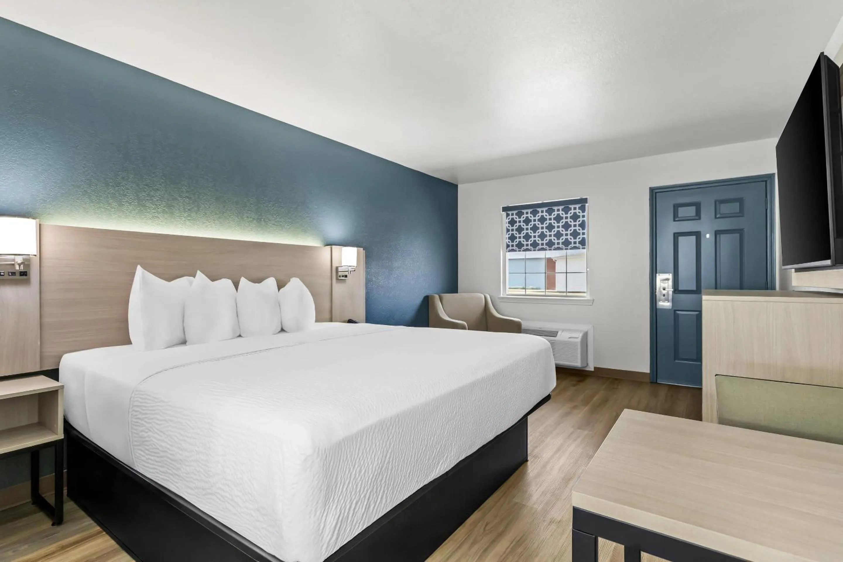 Bedroom, Bed in Rodeway Inn Muskogee