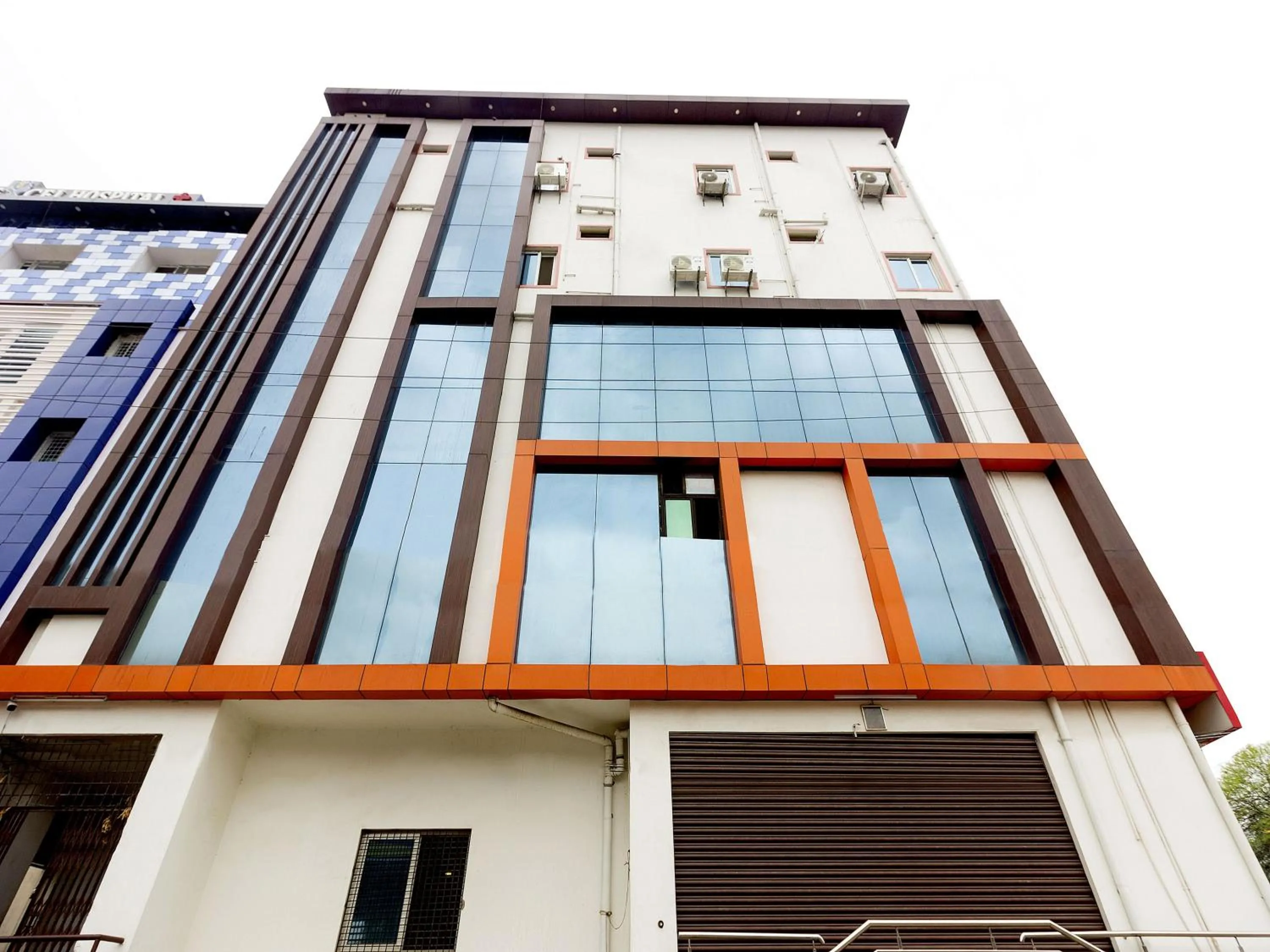 Facade/entrance in Super Hotel O Alpine Glow Heights