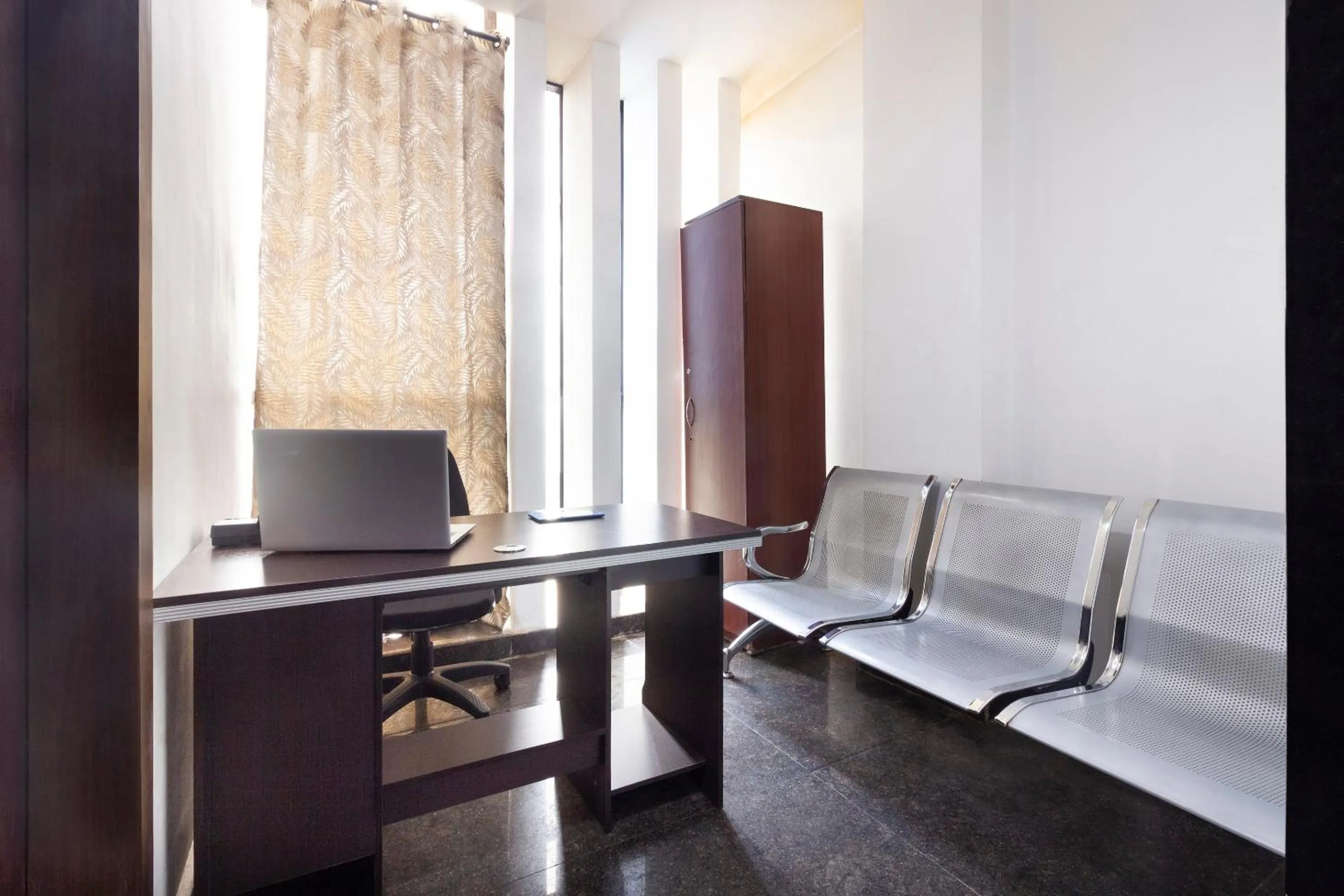 Lobby or reception in Super Hotel O Alpine Glow Heights