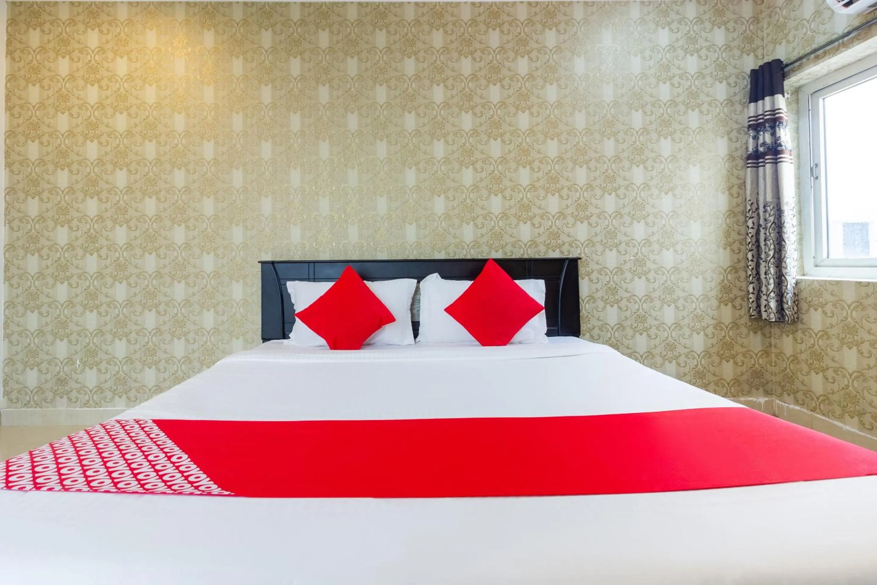 Bedroom, Bed in Super Hotel O Alpine Glow Heights