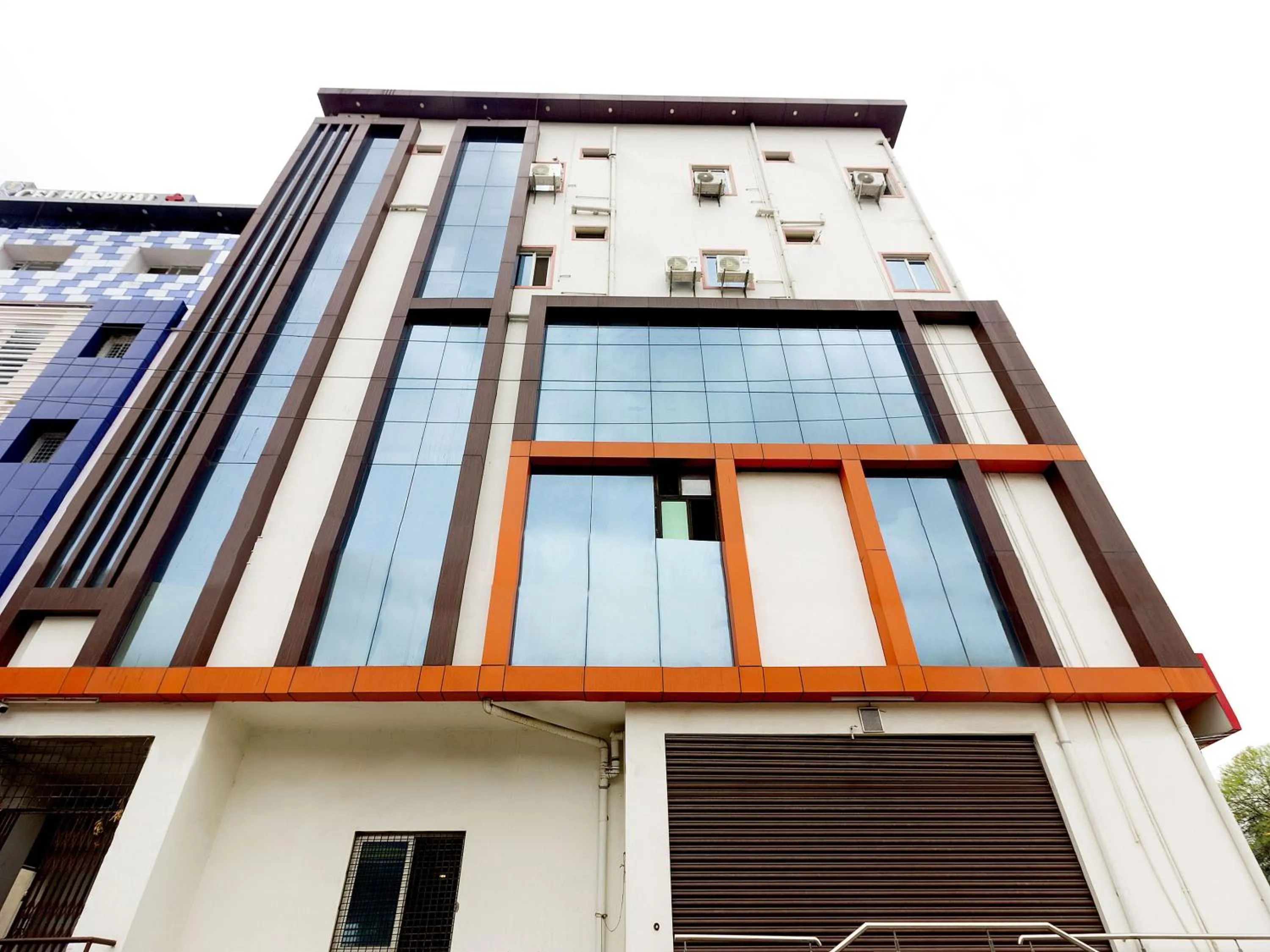 Facade/entrance in Super Hotel O Alpine Glow Heights