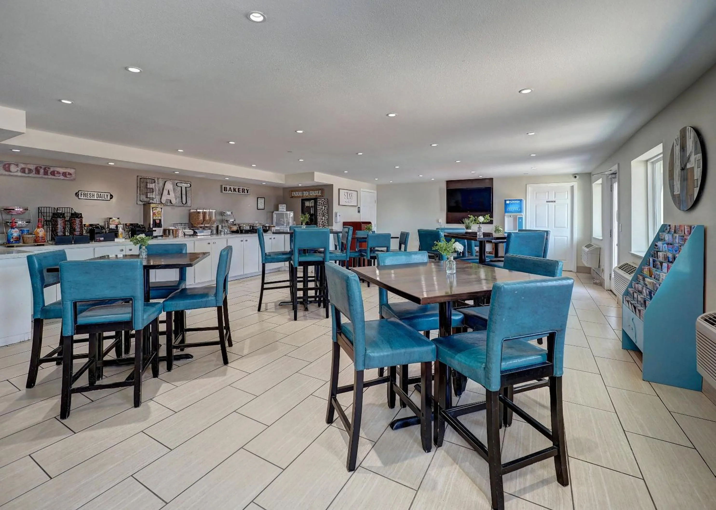 Seating area in Ocean's Edge Hotel, Port Aransas,TX