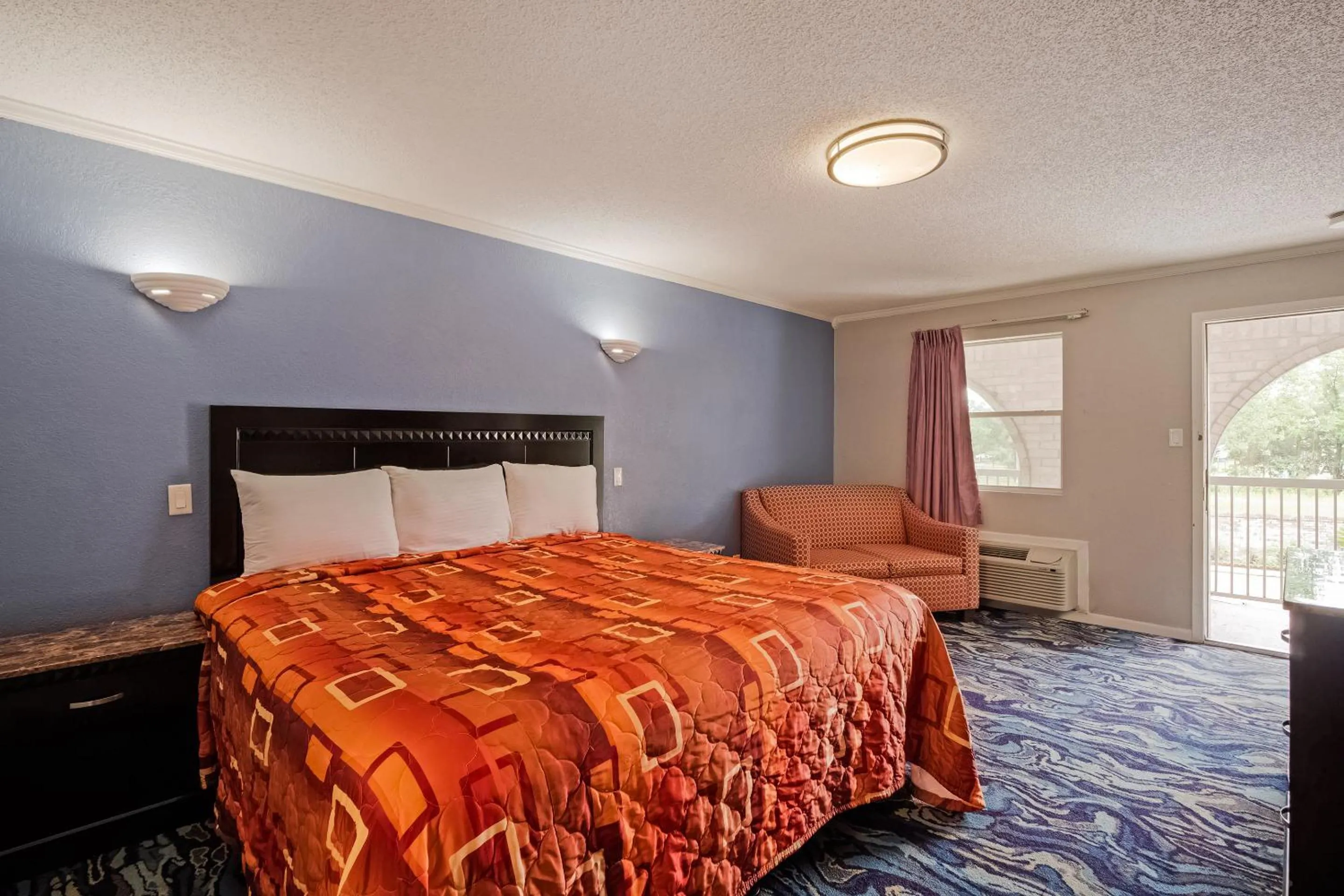 Bedroom in OYO Hotel Houston I-69 & I-610