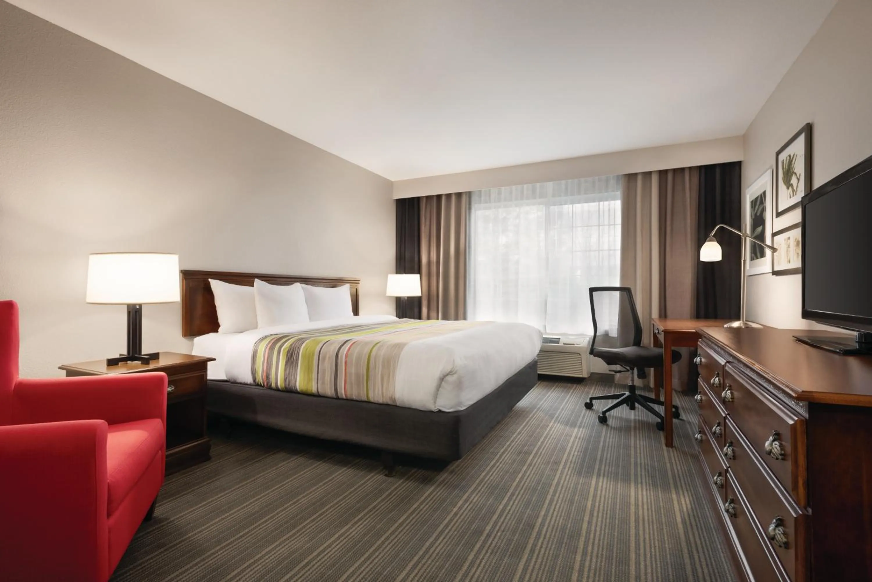 Bedroom, Bed in Country Inn & Suites by Radisson, Michigan City, IN