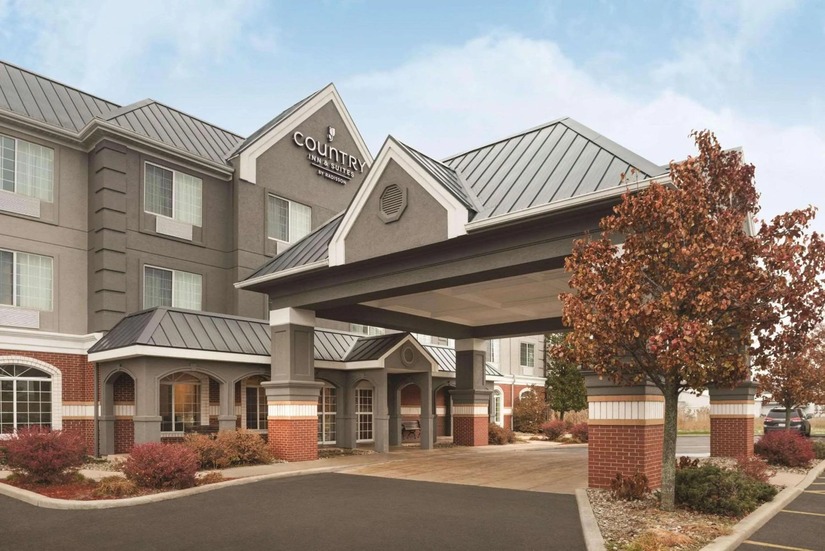 Property building in Country Inn & Suites by Radisson, Michigan City, IN