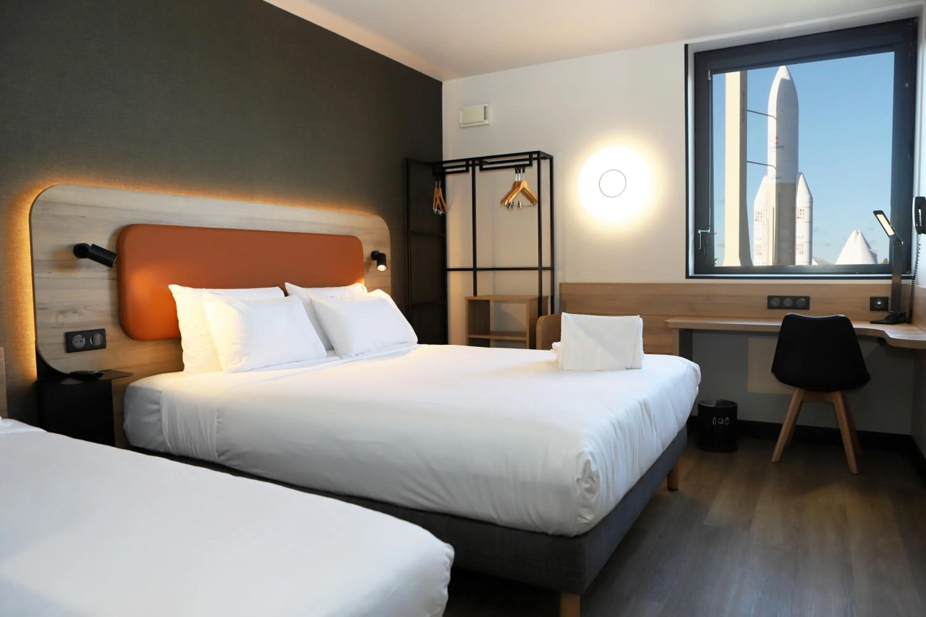 Bedroom, Bed in Campanile Toulouse Balma - Cité de l'Espace