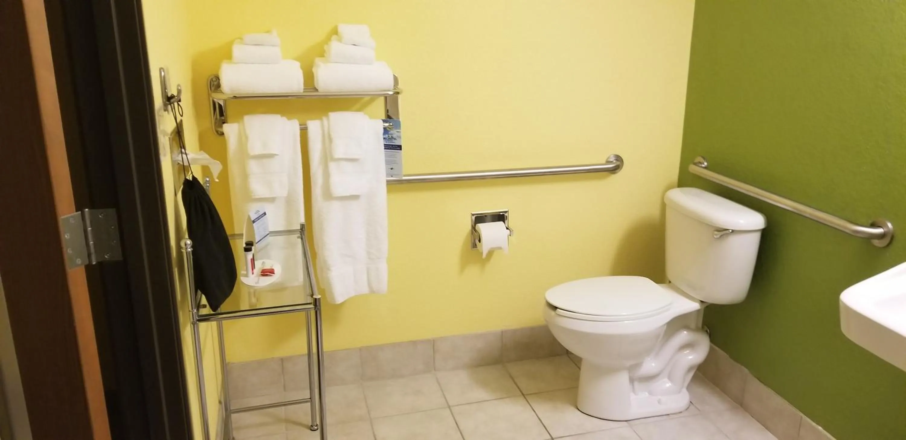 Bathroom in Microtel Inn & Suites by Wyndham Delphos