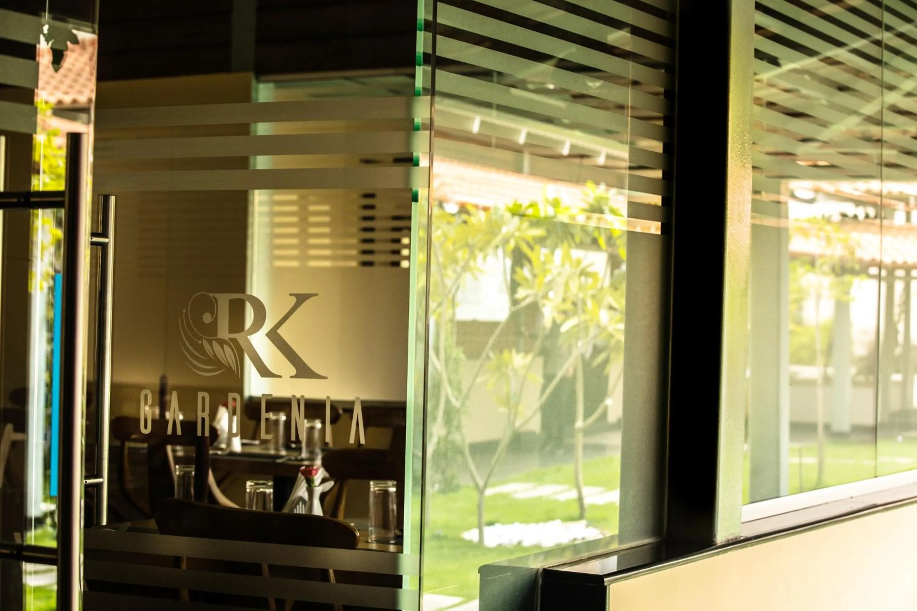Restaurant/places to eat in Hotel RK Gardenia