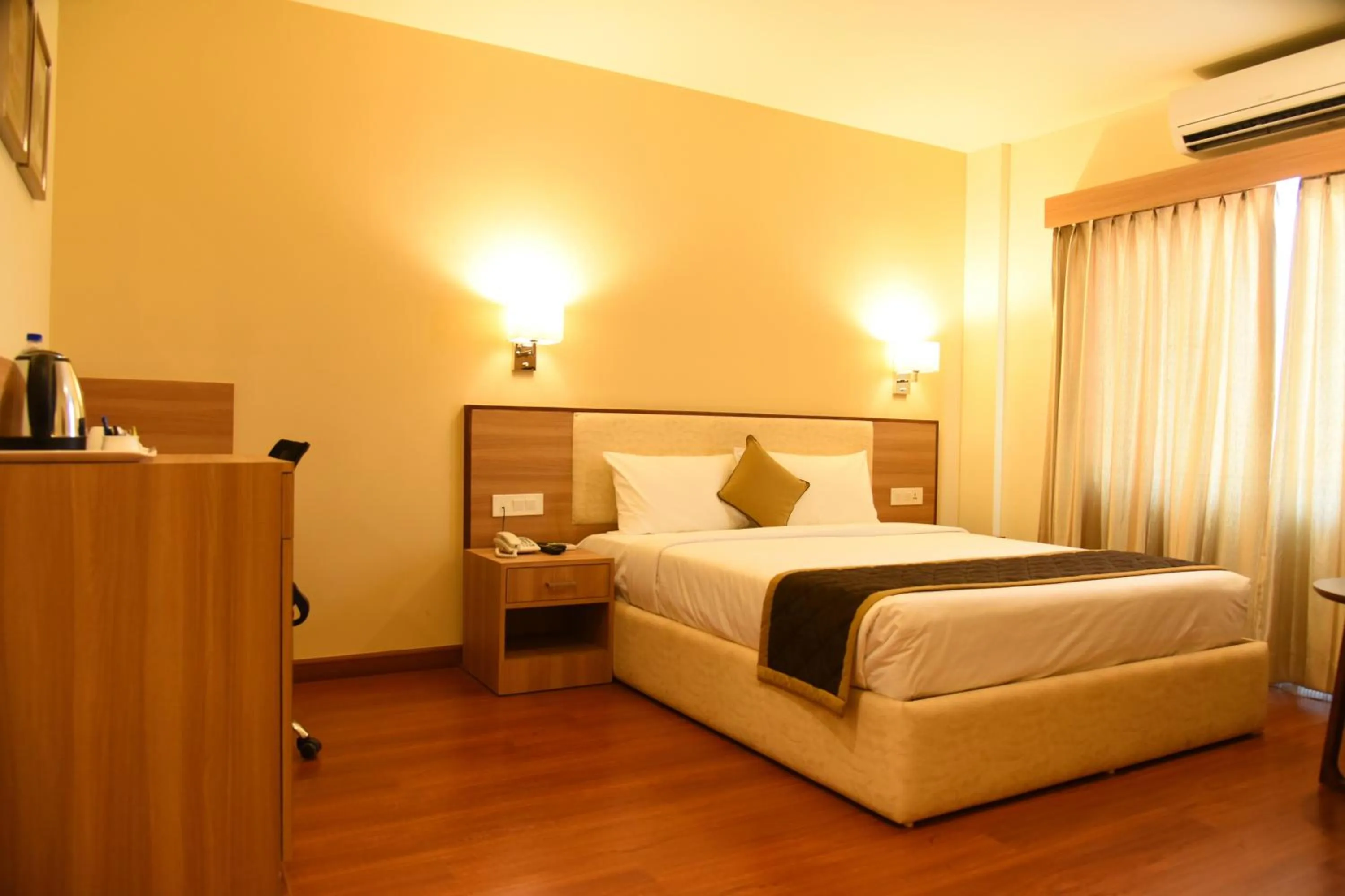 Bedroom, Bed in Hotel RK Gardenia