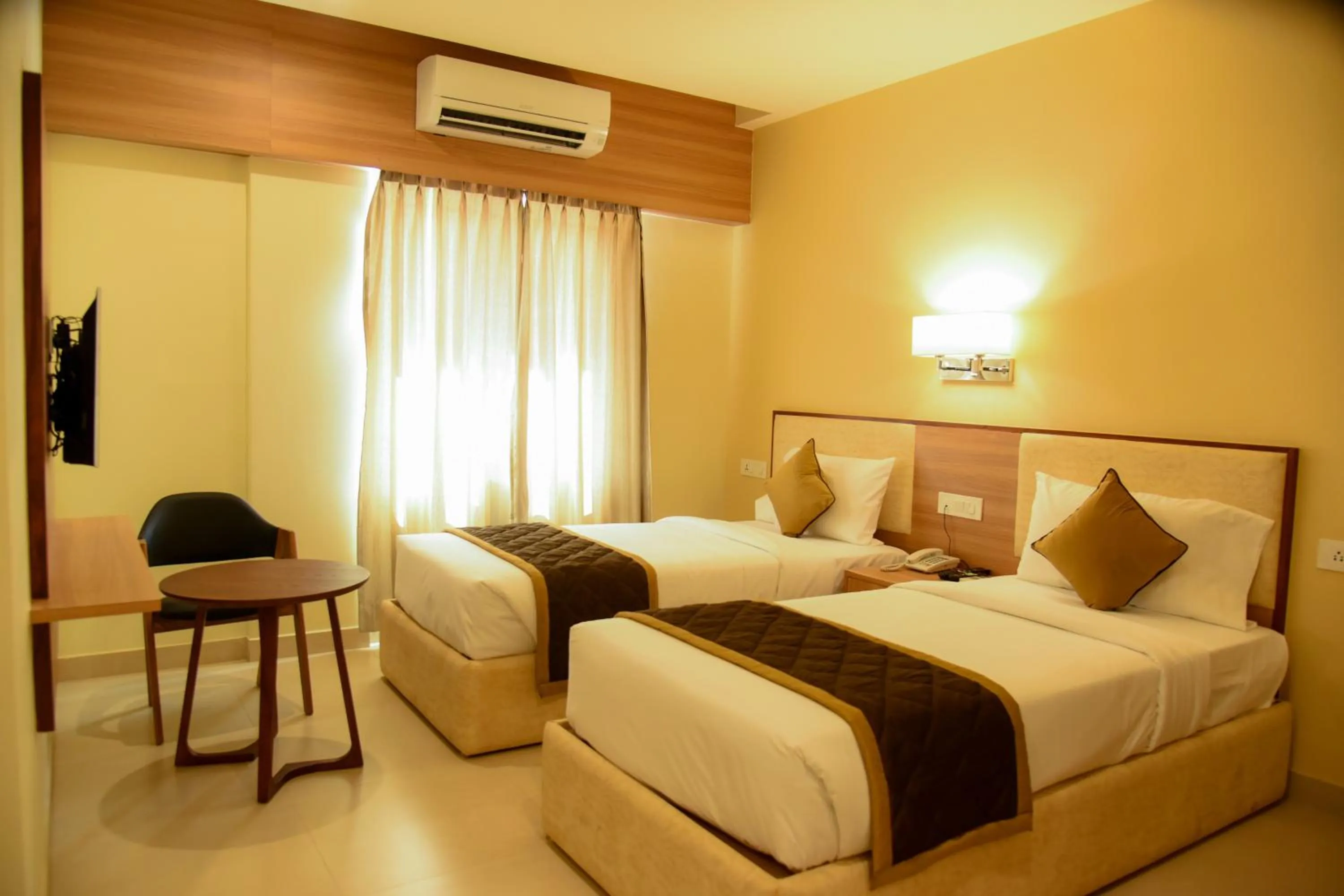 Bedroom, Bed in Hotel RK Gardenia