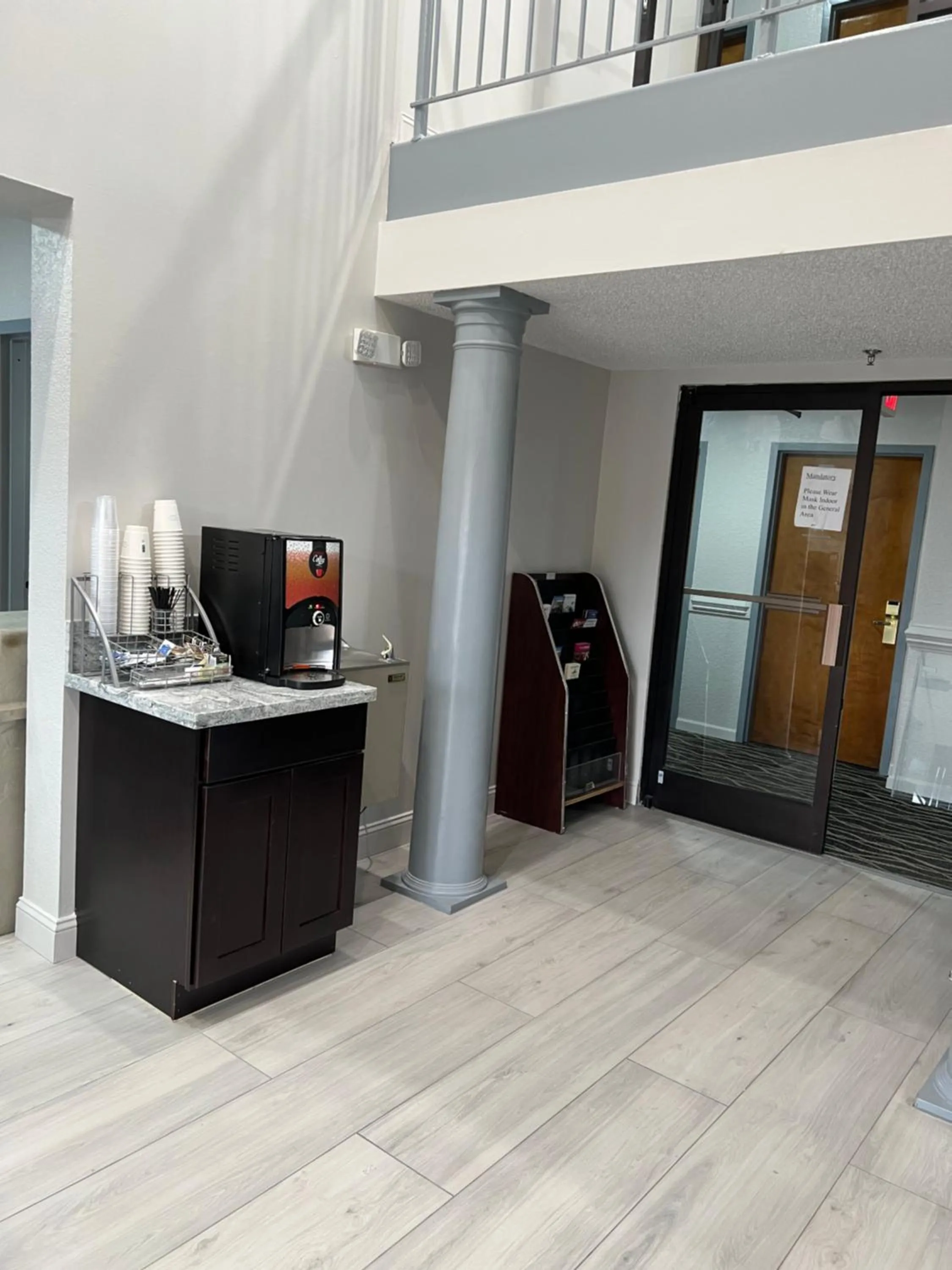 Breakfast in Super 8 by Wyndham Clemmons - Bermuda Run - Winston-Salem I-40