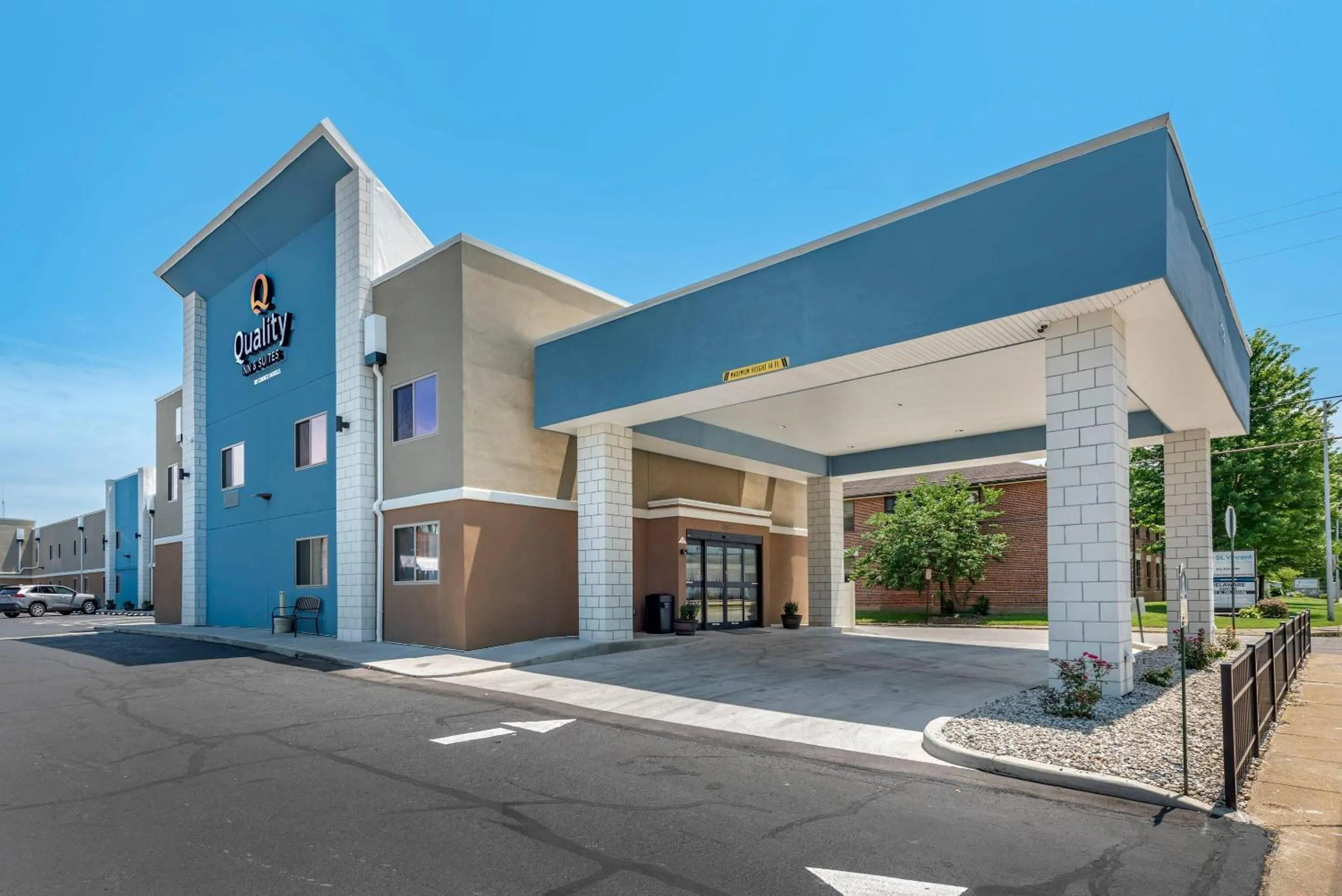 Property building in Quality Inn & Suites Evansville Downtown