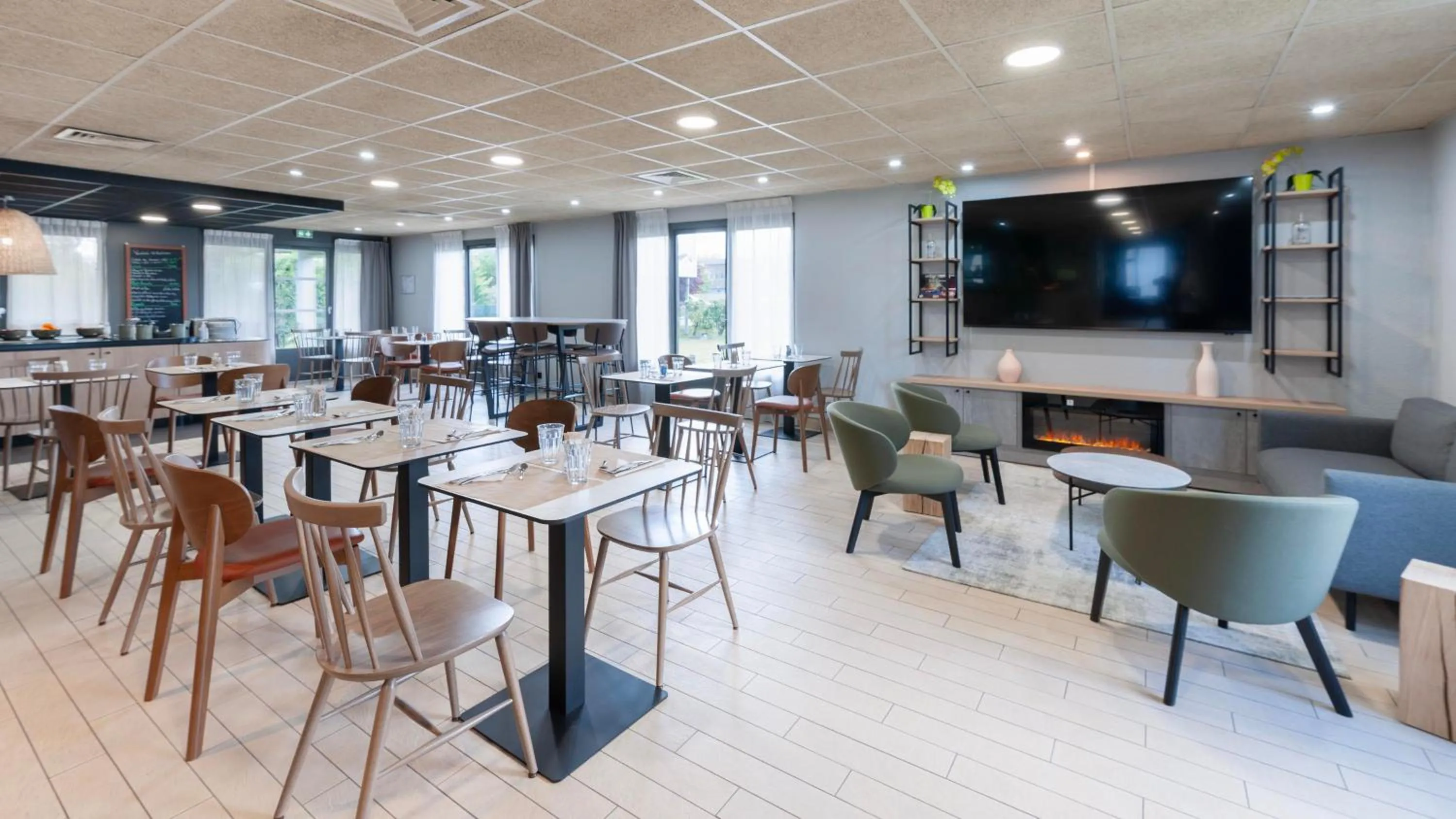 Restaurant/places to eat in Campanile NATURE - Mont de Marsan