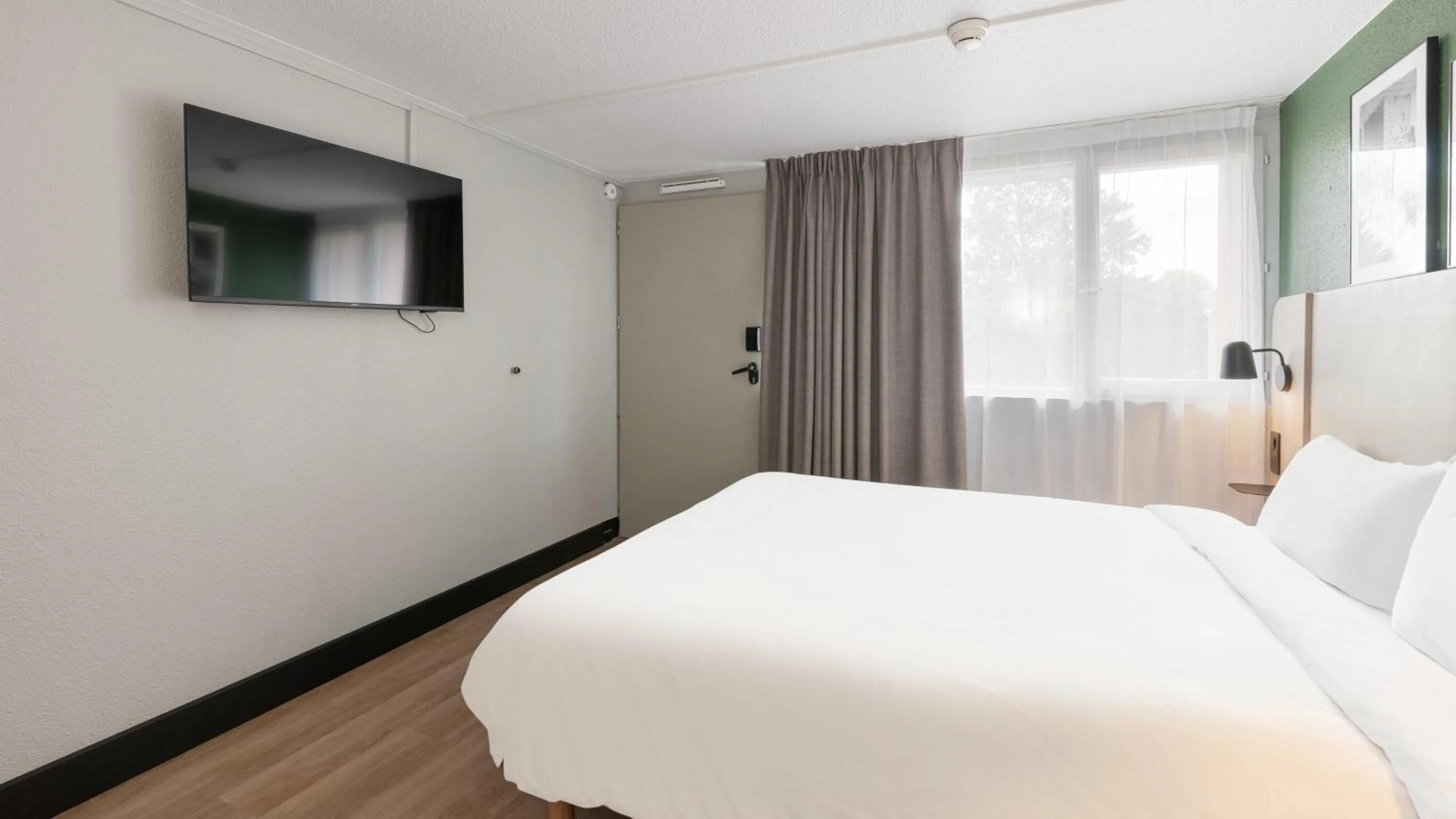 Bedroom, Bed in Campanile NATURE - Mont de Marsan