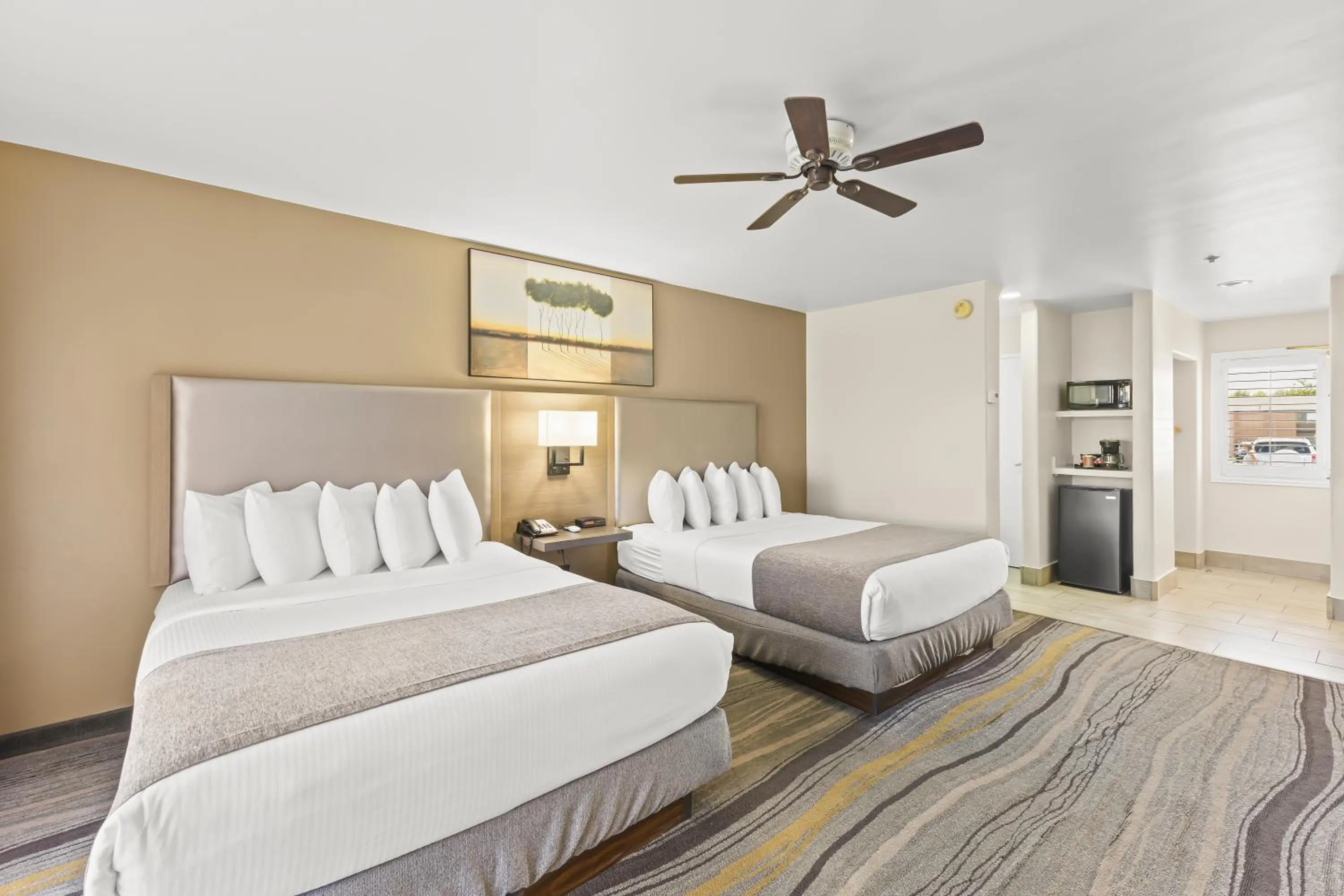 Photo of the whole room, Bed in Los Viajeros Inn