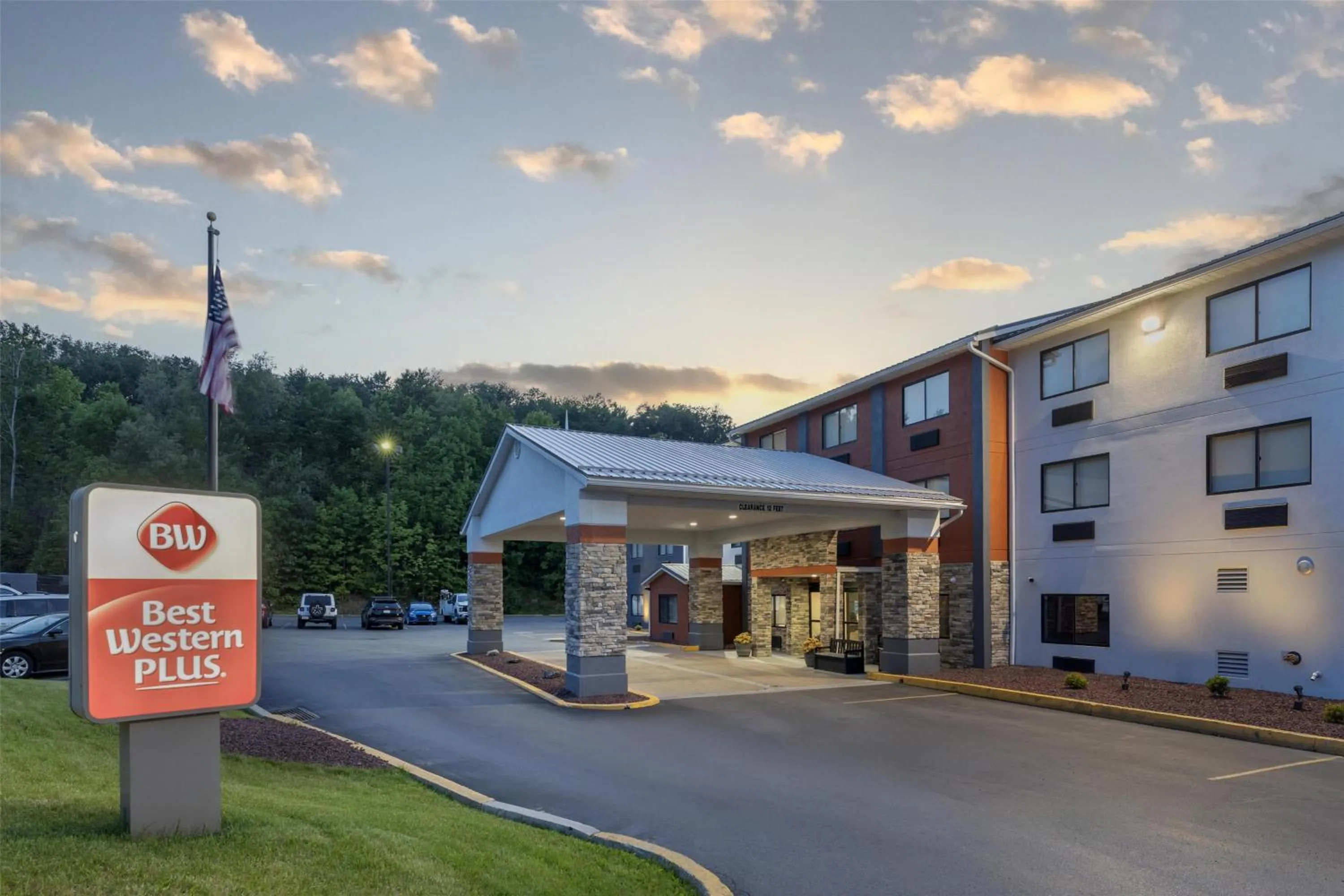 Property building in Best Western PLUS Executive Inn