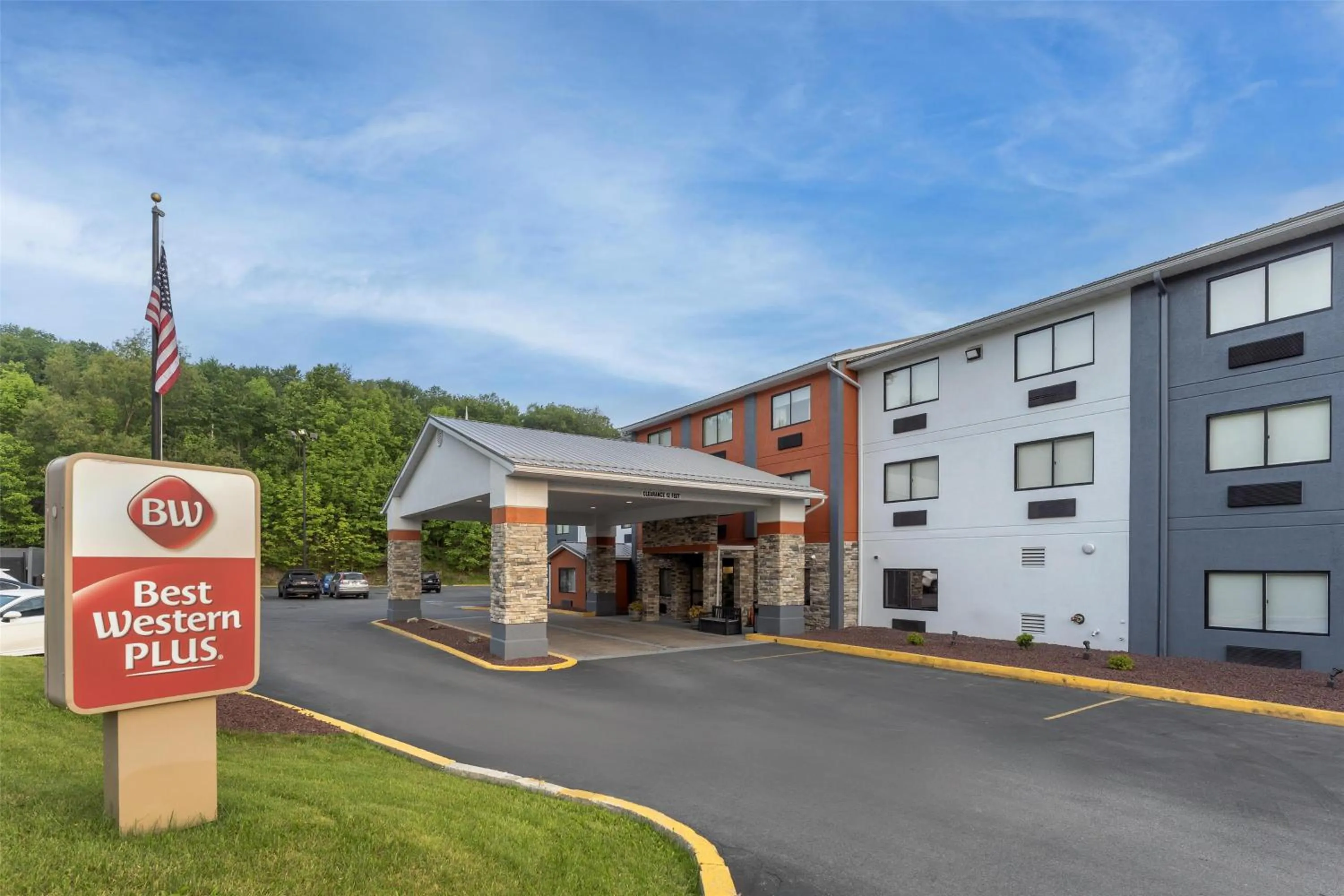 Property building in Best Western PLUS Executive Inn