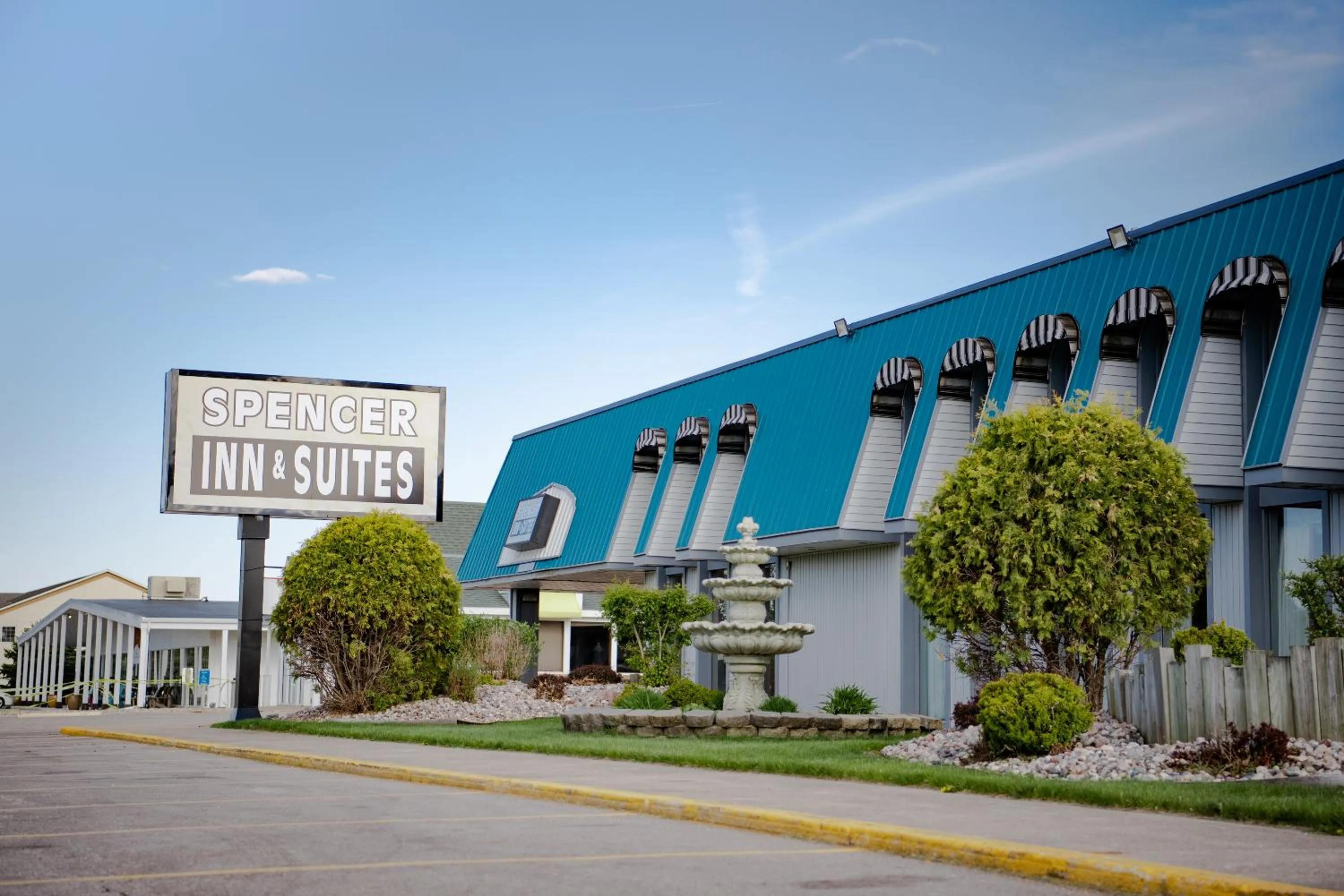 Spencer Inn & Suites