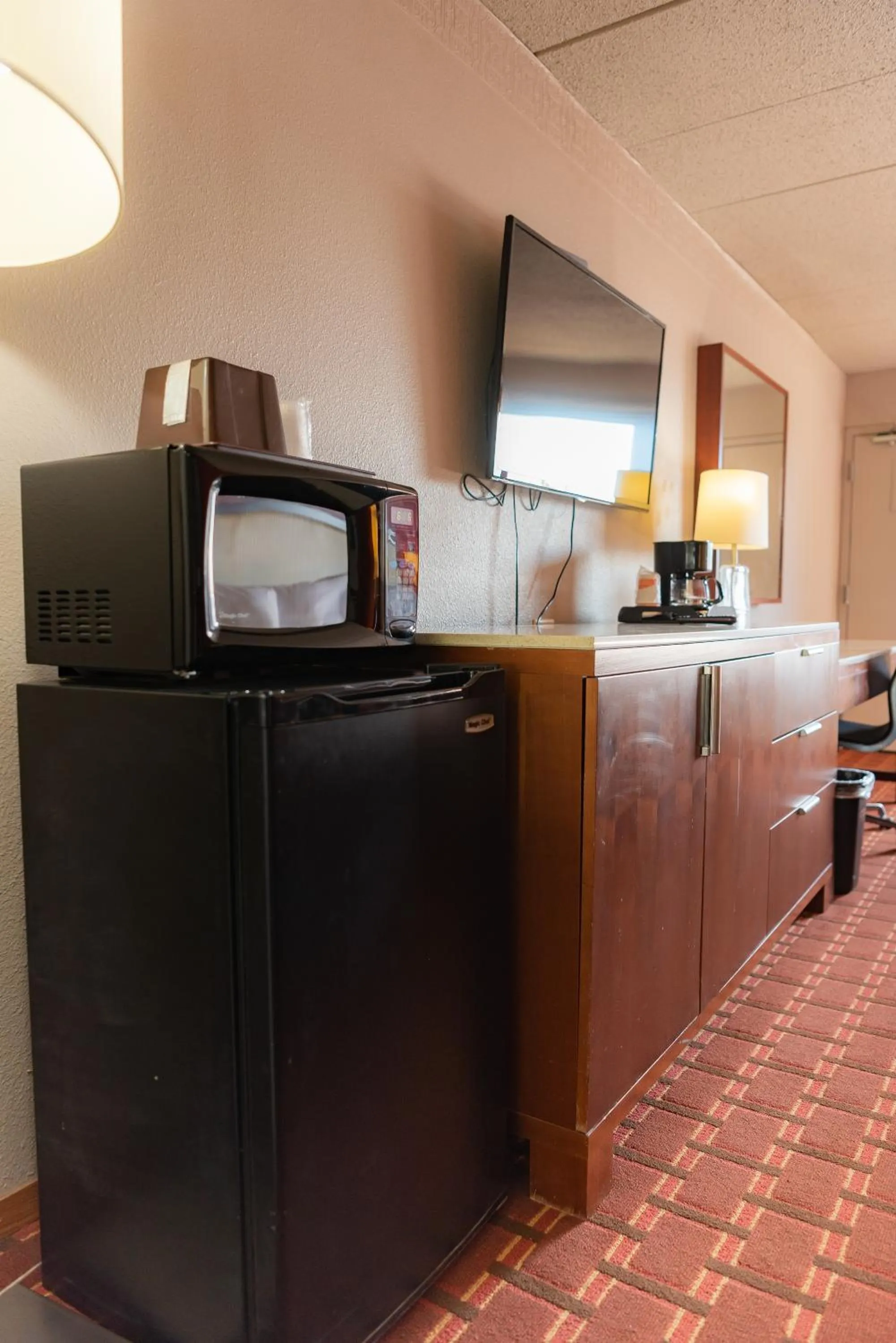 Spencer Inn & Suites