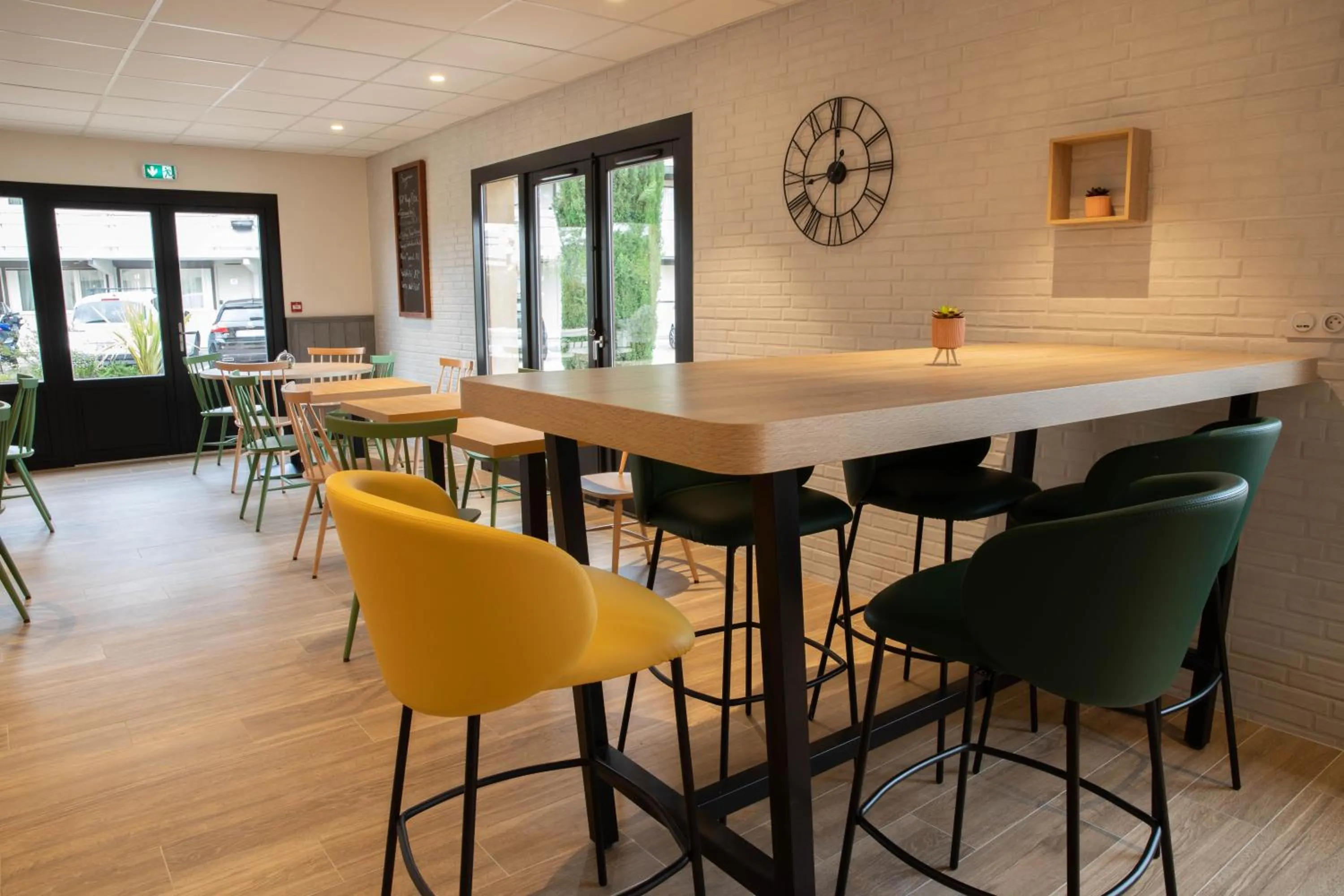 Restaurant/places to eat in Campanile Narbonne A9/A61