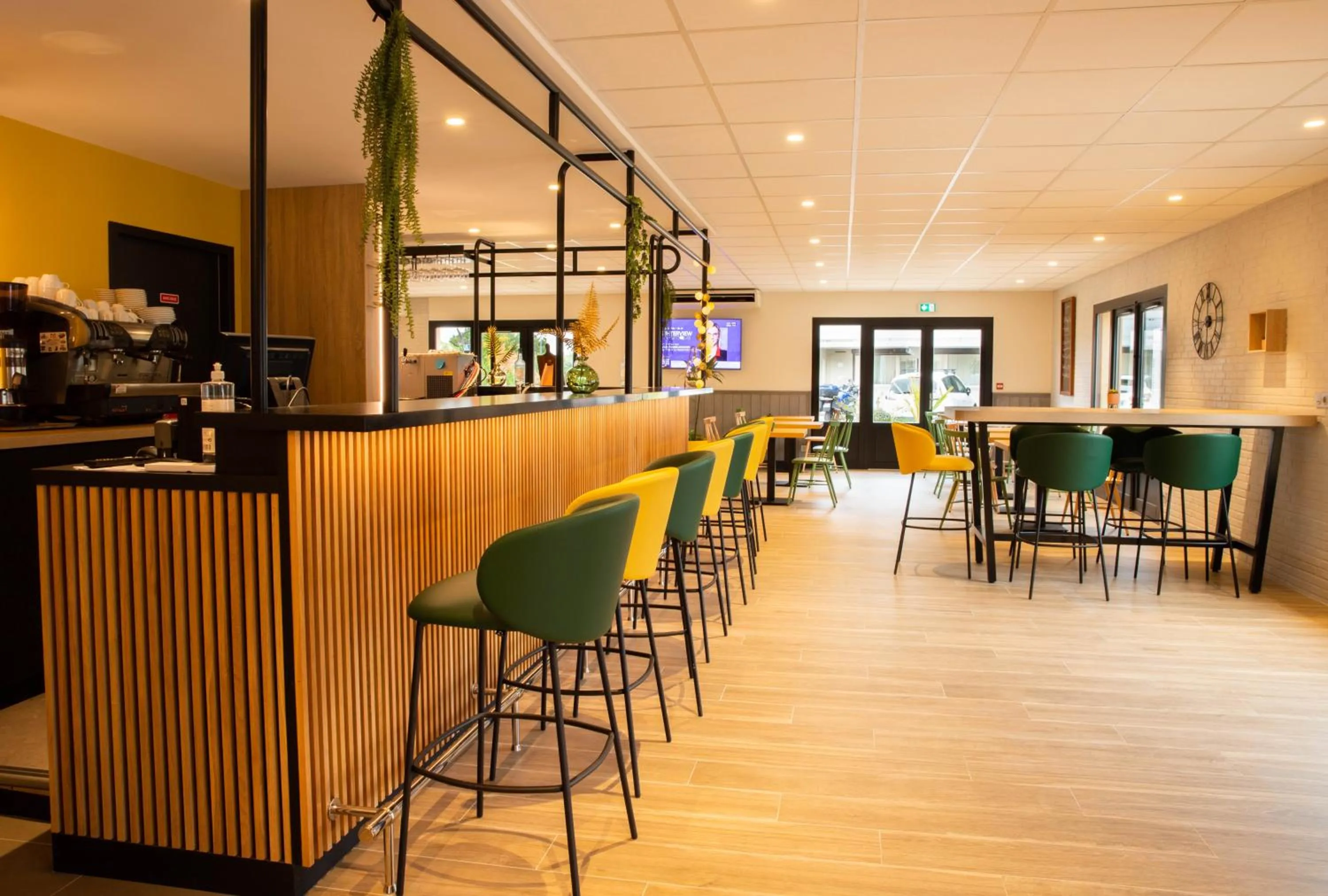 Lounge or bar in Campanile Narbonne A9/A61