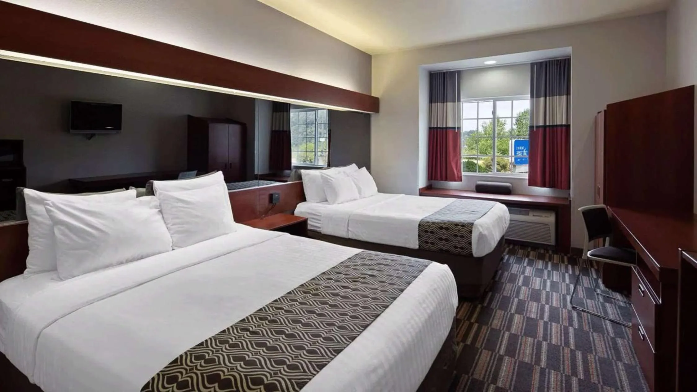 Bedroom, Bed in Sonesta Essential Morgantown