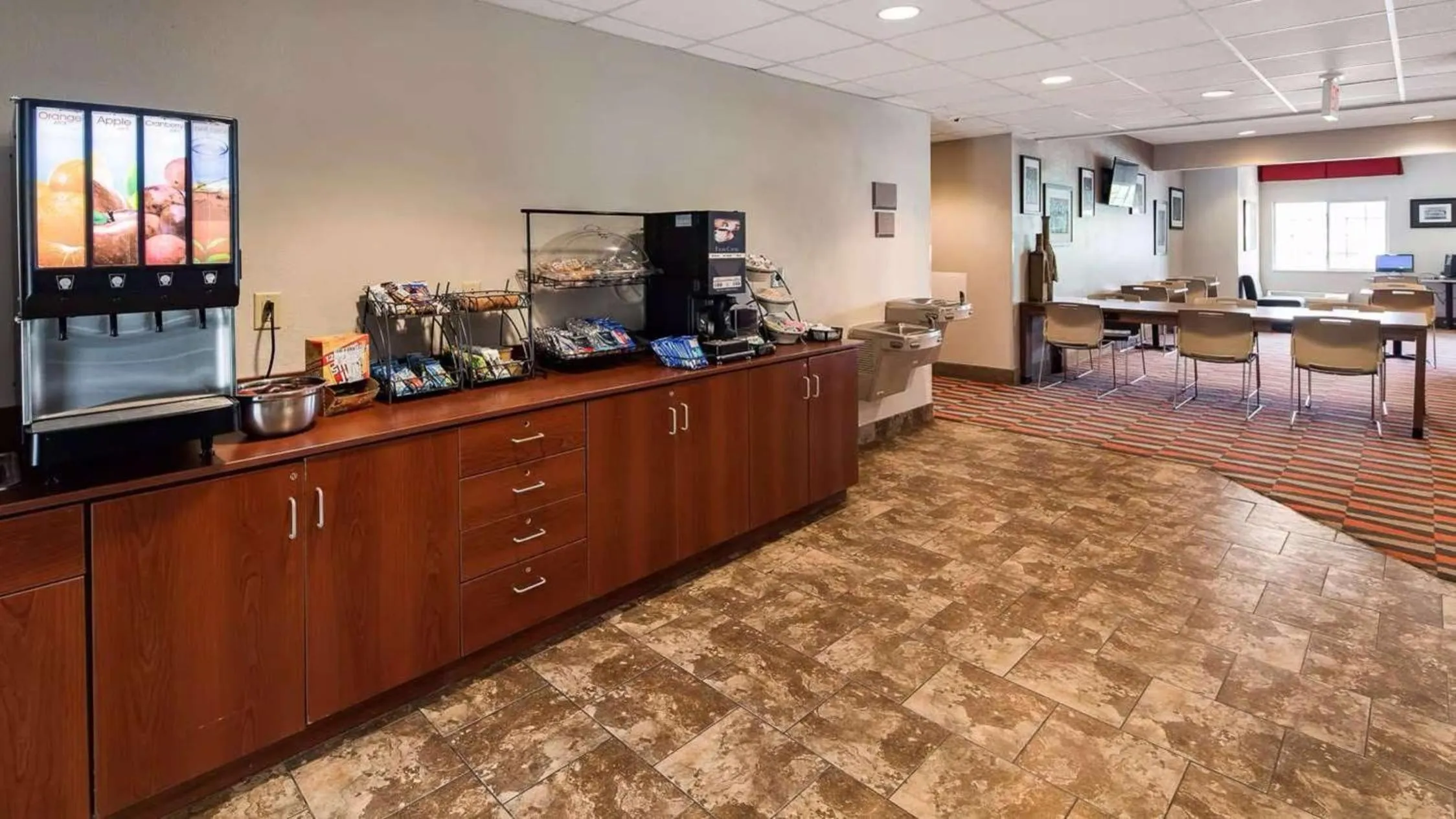 Lobby or reception in Sonesta Essential Morgantown