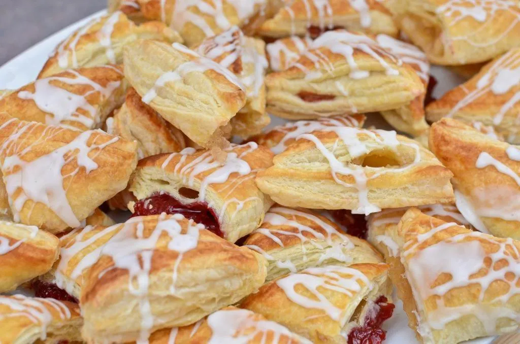 Breakfast in Red Arrow Inn & Suites, a Travelodge by Wyndham