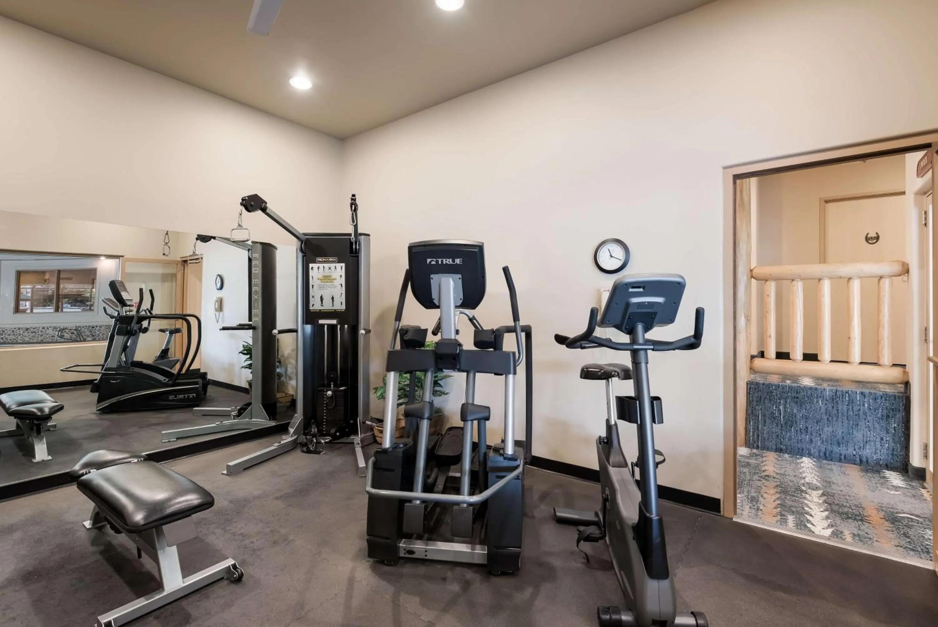 Fitness centre/facilities in Best Western Plus Kentwood Lodge