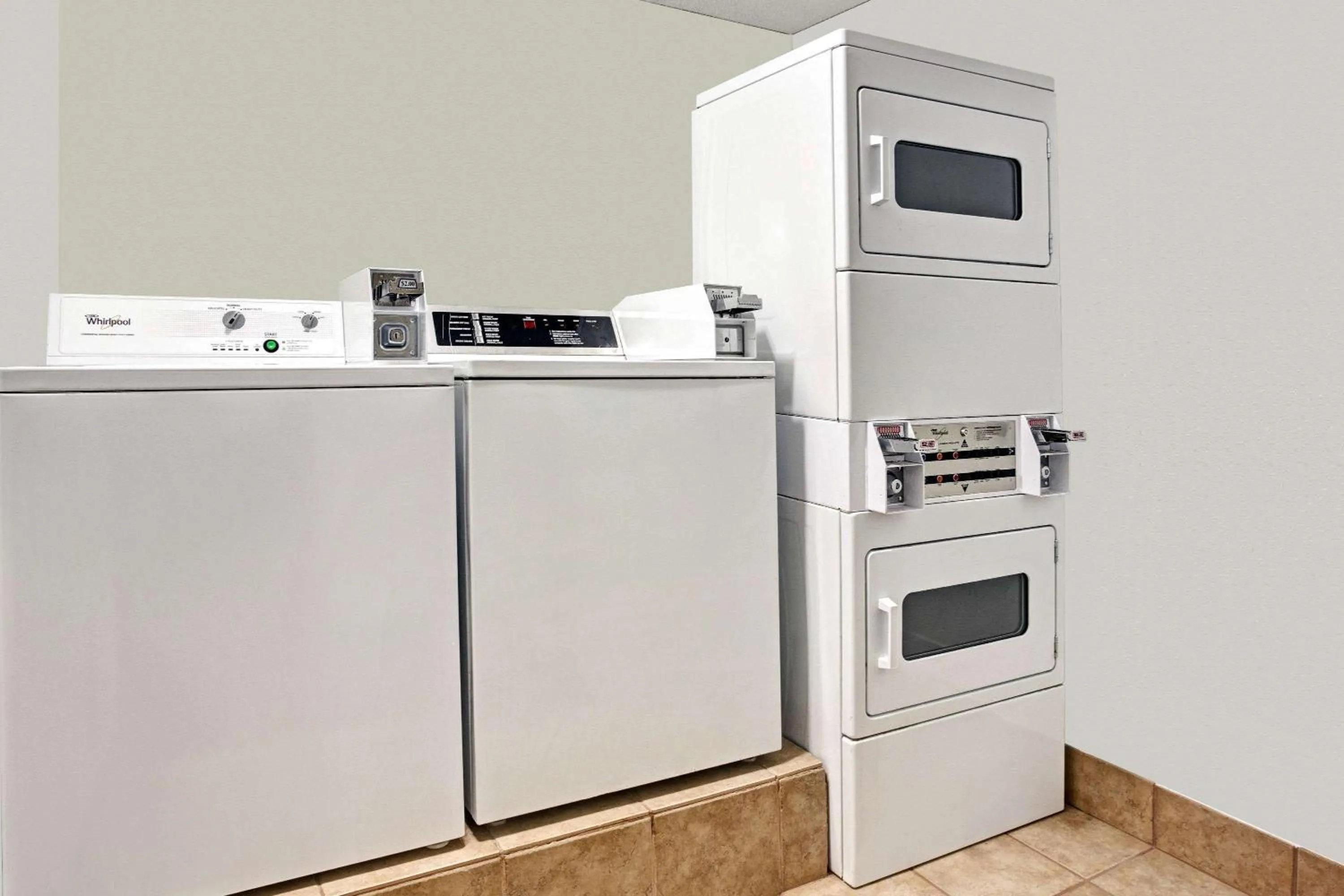 On site in Super 8 by Wyndham Roseville/Detroit Area