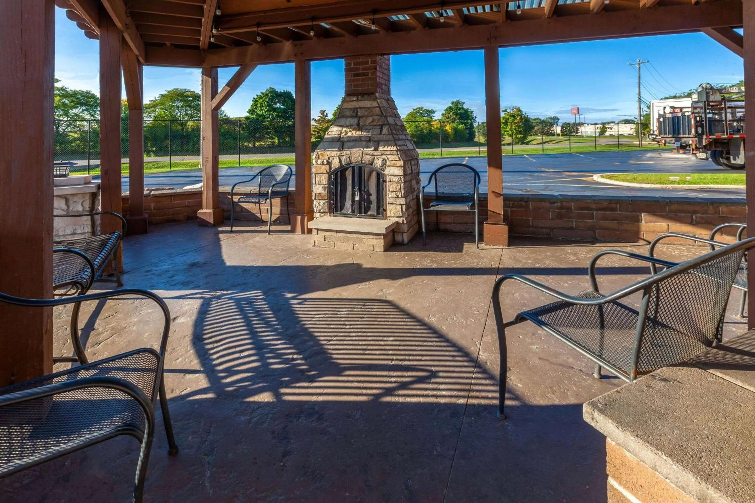 On site in Super 8 by Wyndham Roseville/Detroit Area