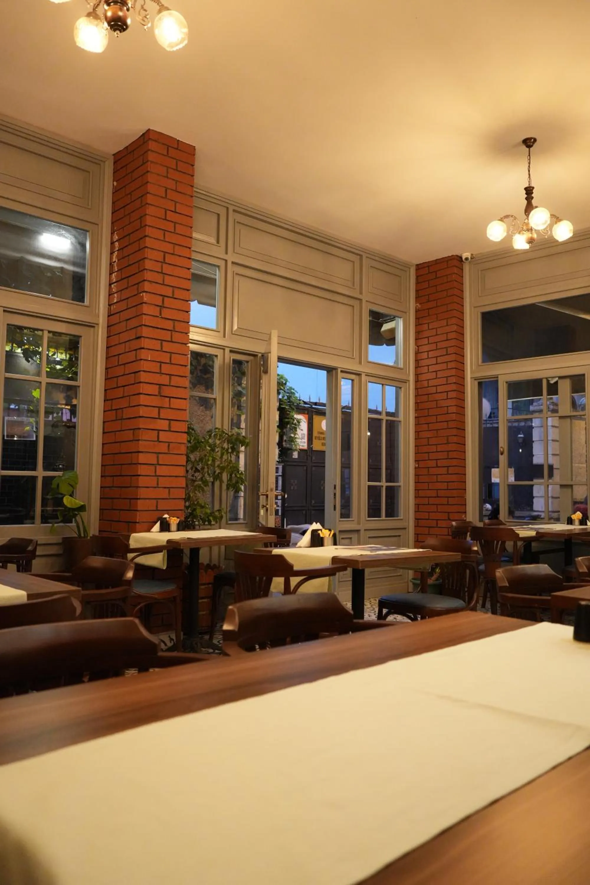 Banquet/Function facilities in madame roza