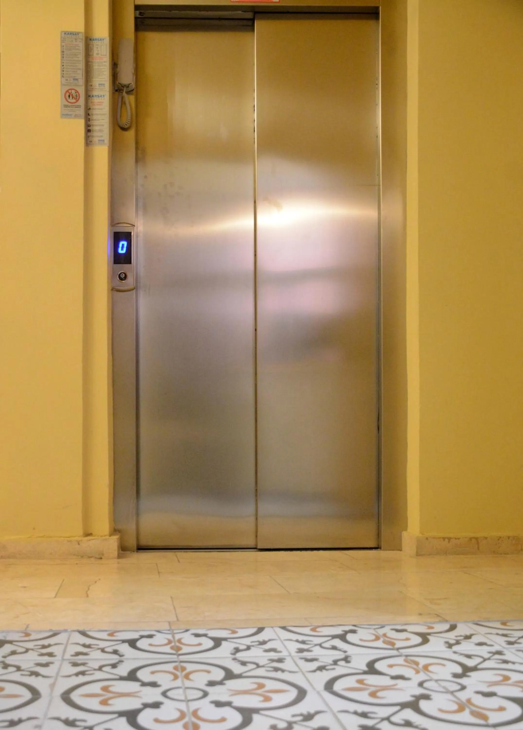 Other in madame roza