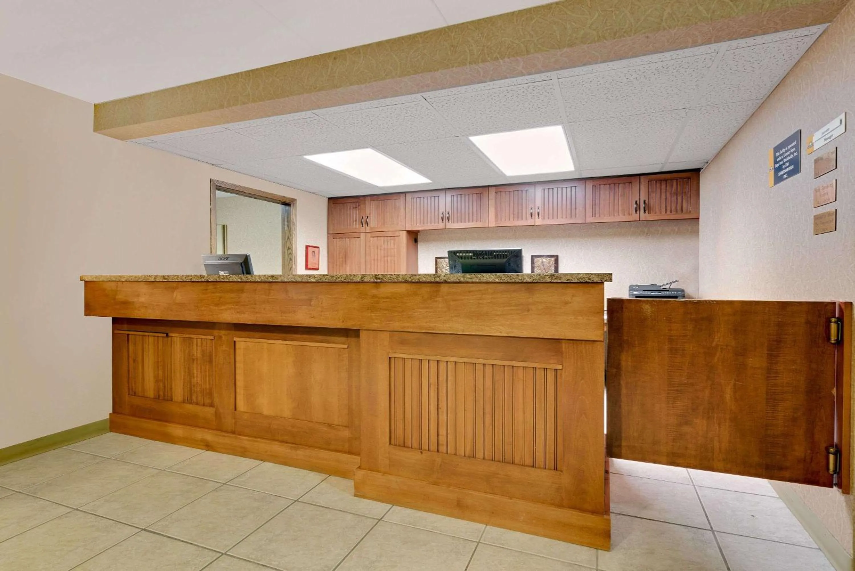 Lobby or reception in Days Inn by Wyndham International Falls