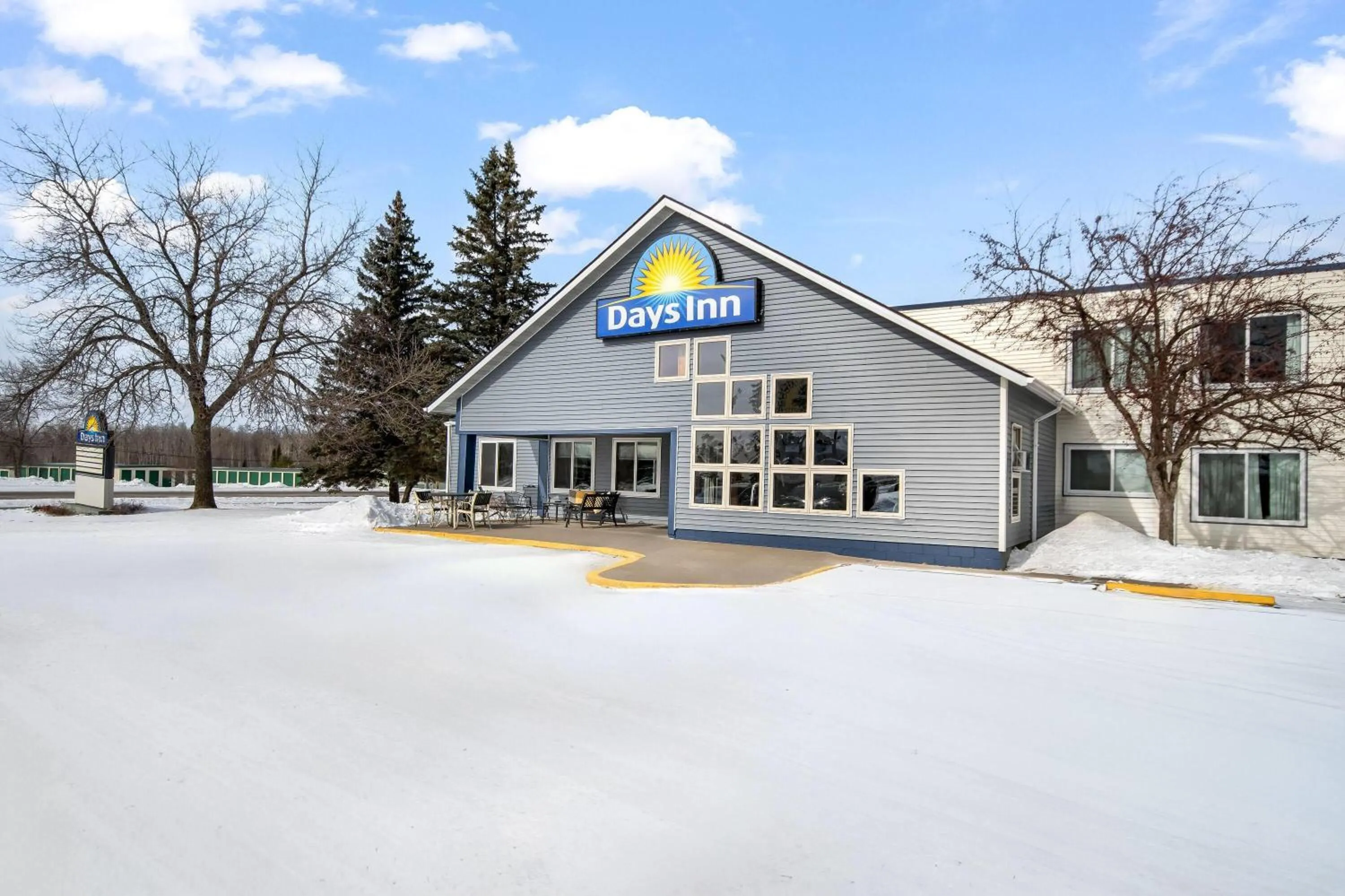 Property building in Days Inn by Wyndham International Falls