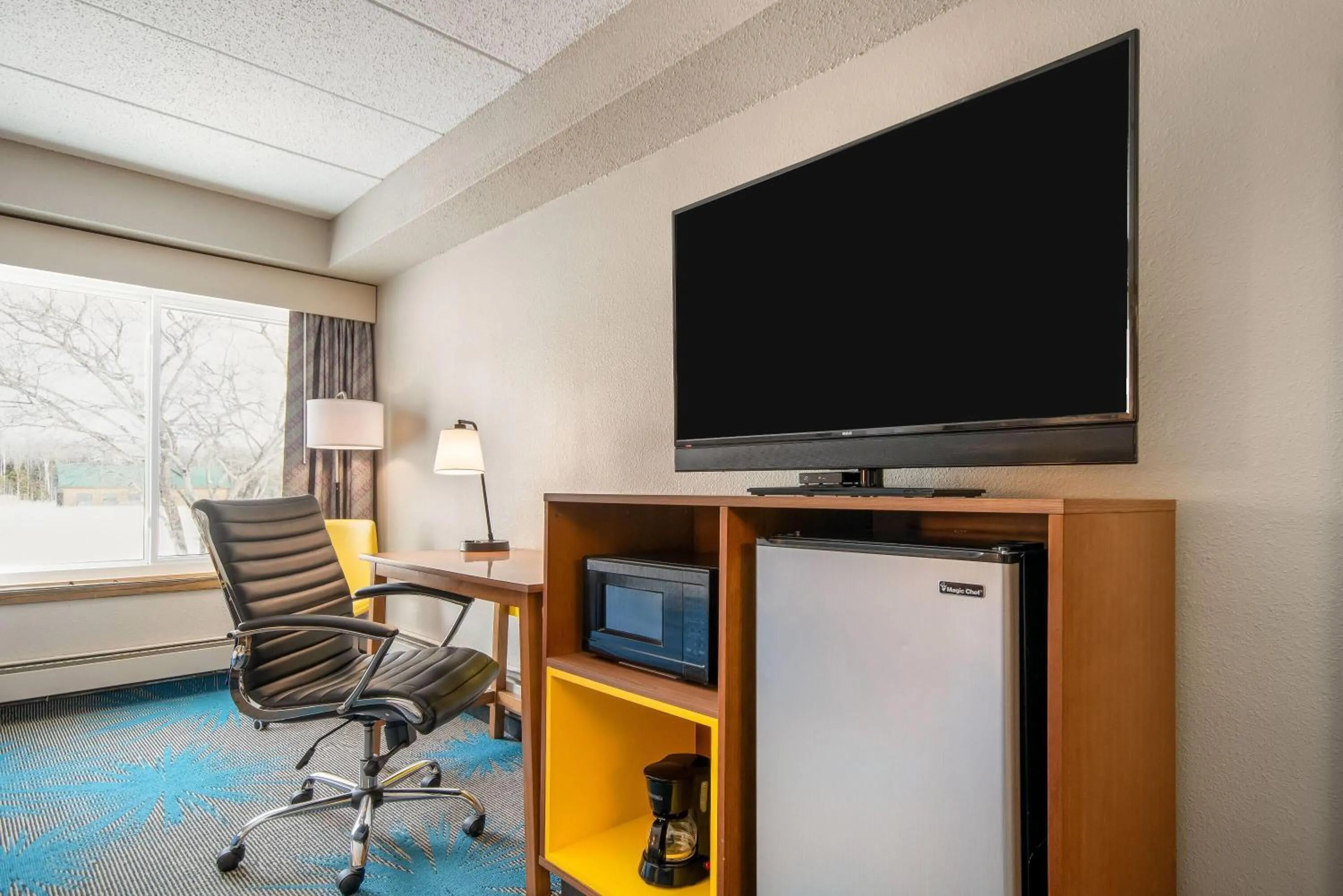 Bed in Days Inn by Wyndham International Falls