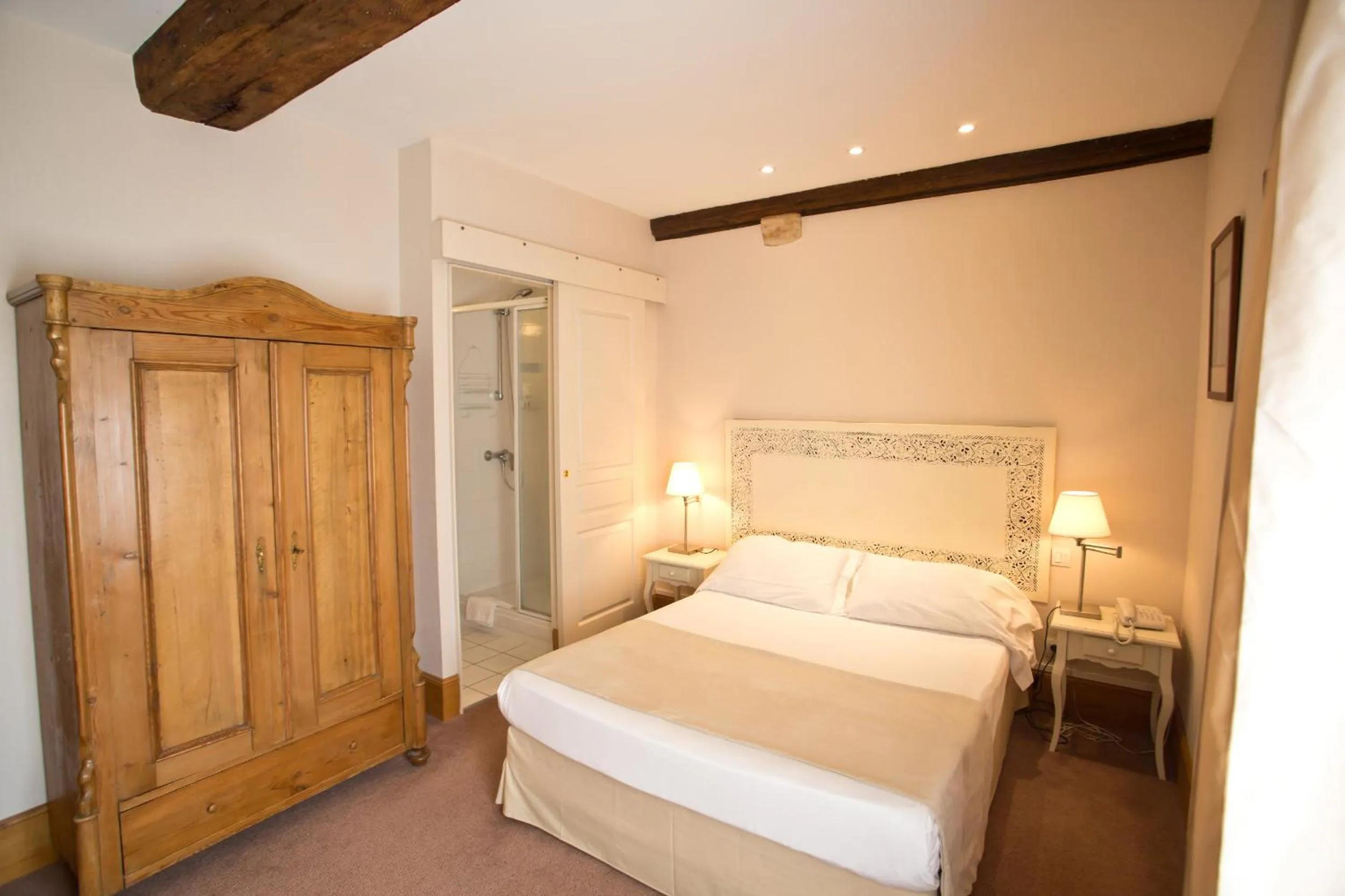 Bedroom, Bed in Hotel l'Orée Des Vignes