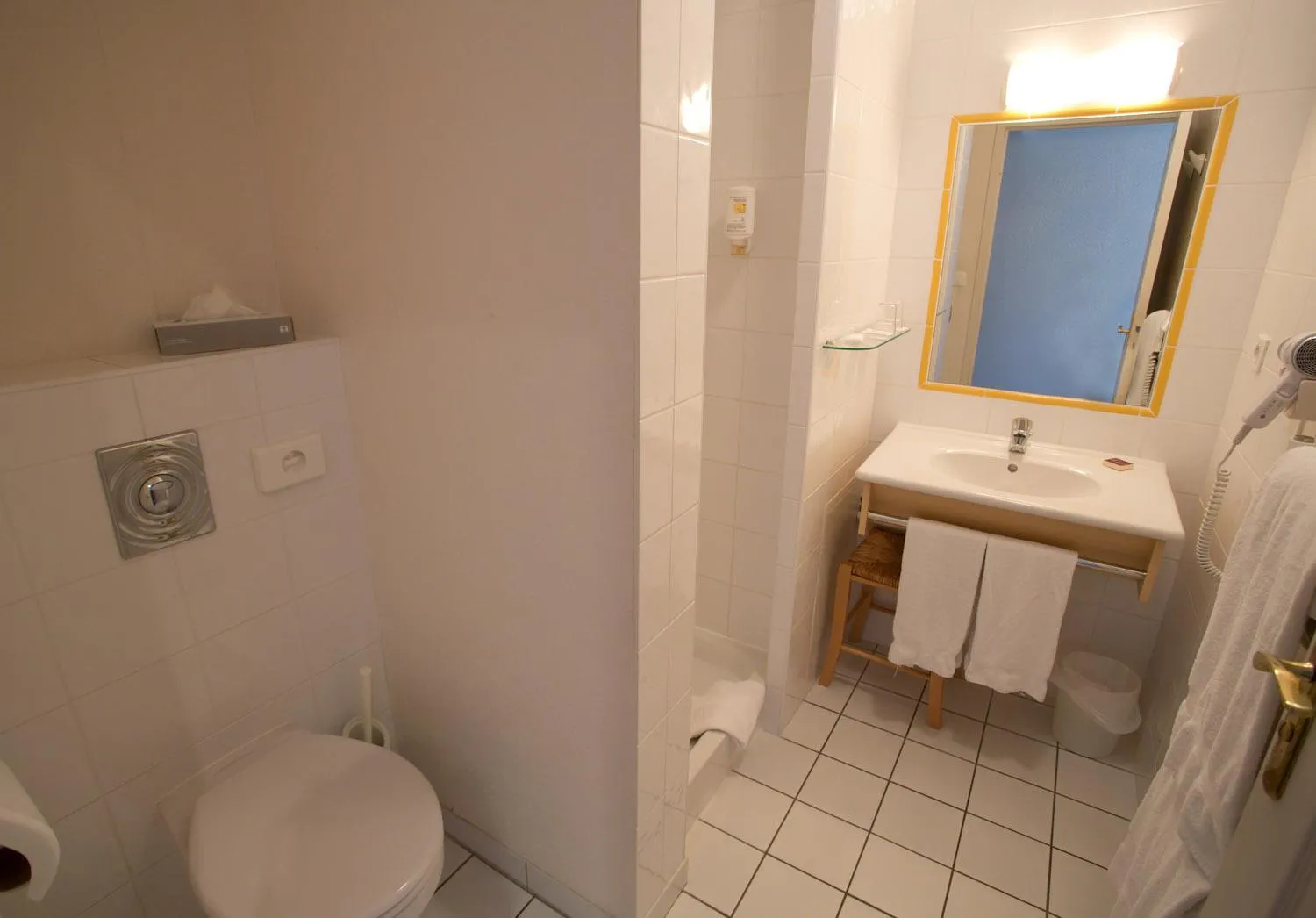 Bathroom in Hotel l'Orée Des Vignes
