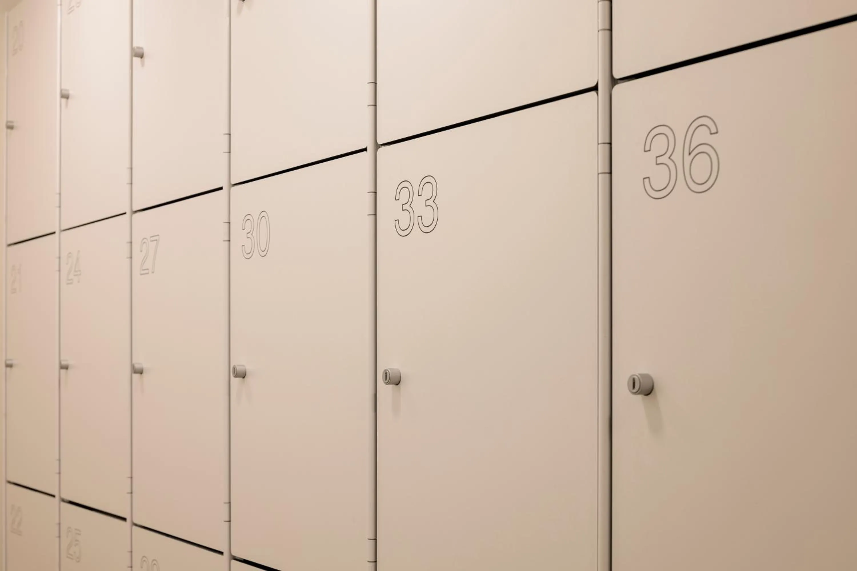 locker in Maxhotel Amsterdam Airport Schiphol - Recently Renovated