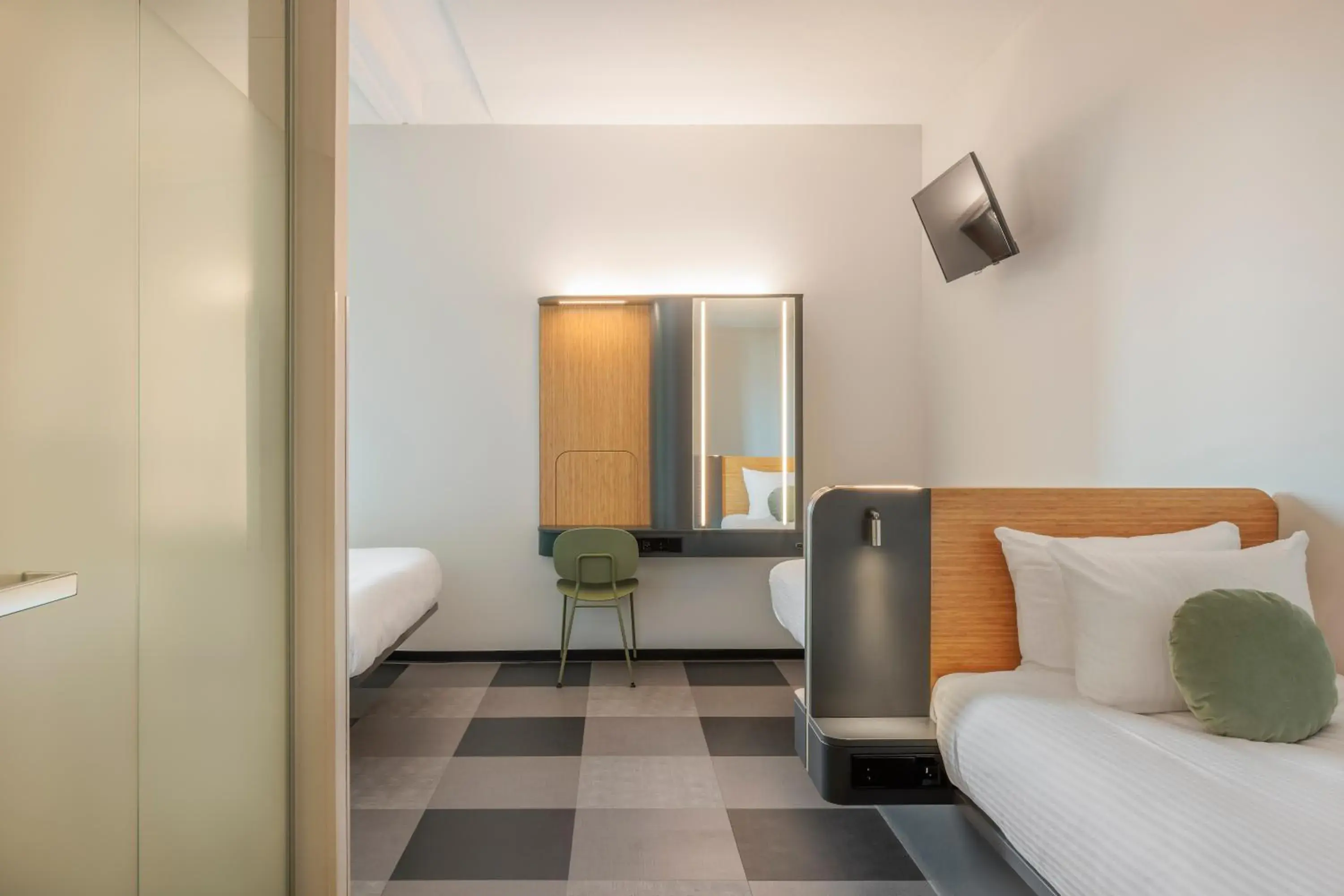 Quadruple Room - Disability Access in Maxhotel Amsterdam Airport Schiphol - Recently Renovated Quadruple Room - Disability Access in Maxhotel Amsterdam Airport Schiphol - Recently Renovated