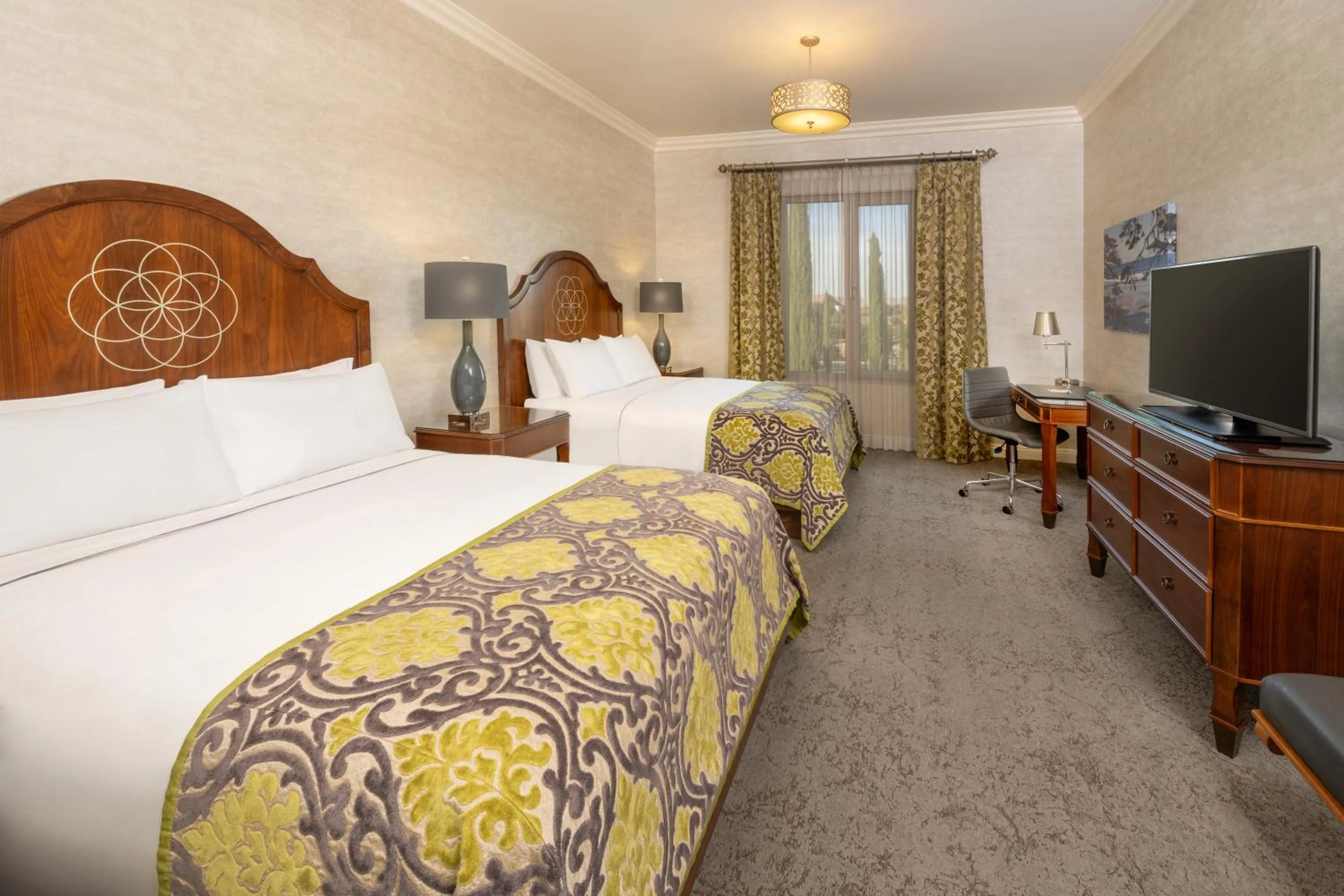 Photo of the whole room, Bed in Allegretto Vineyard Resort Paso Robles