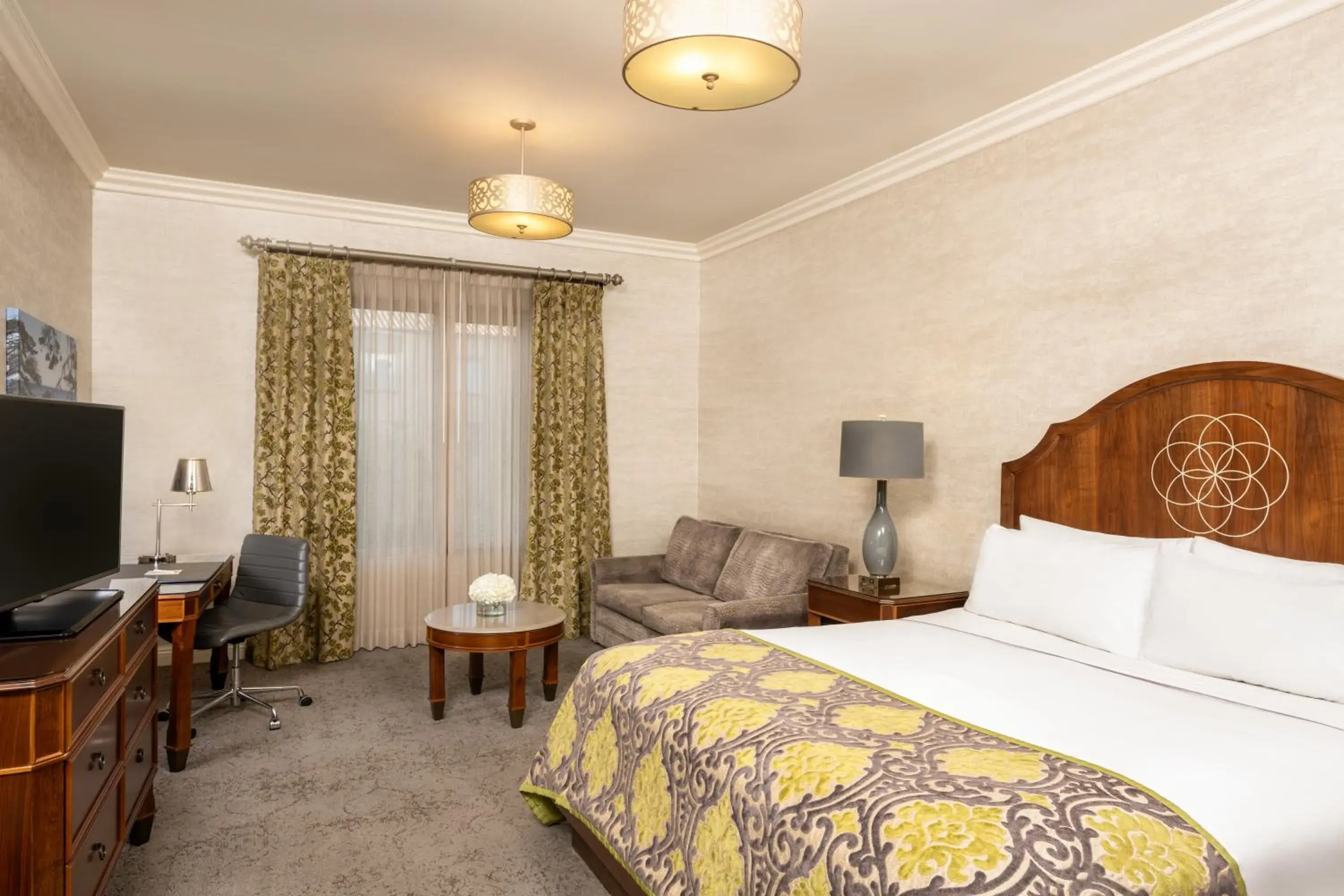 Deluxe King with Sofabed in Allegretto Vineyard Resort Paso Robles Deluxe King with Sofabed in Allegretto Vineyard Resort Paso Robles