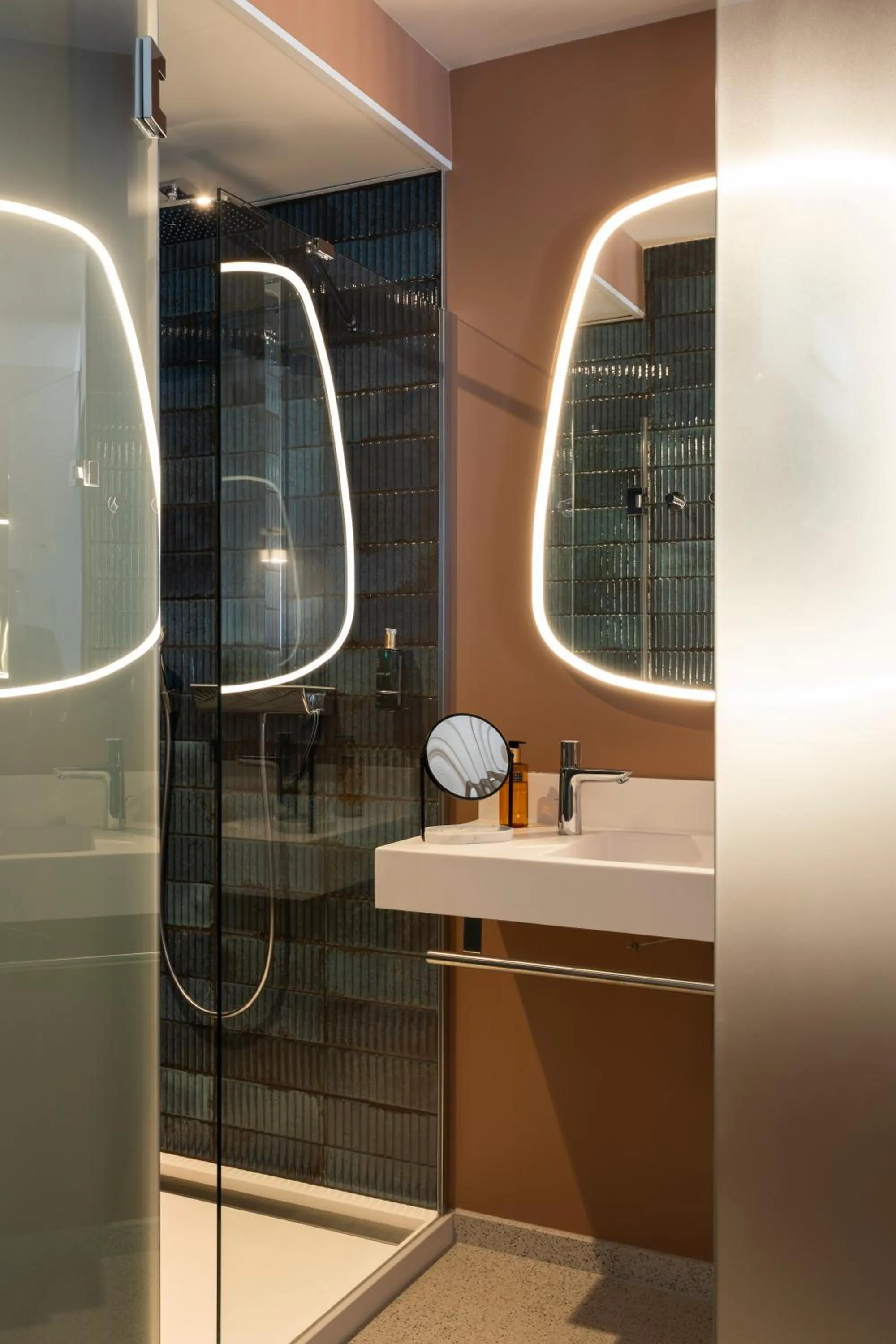 Bathroom in Oceania Saint Malo