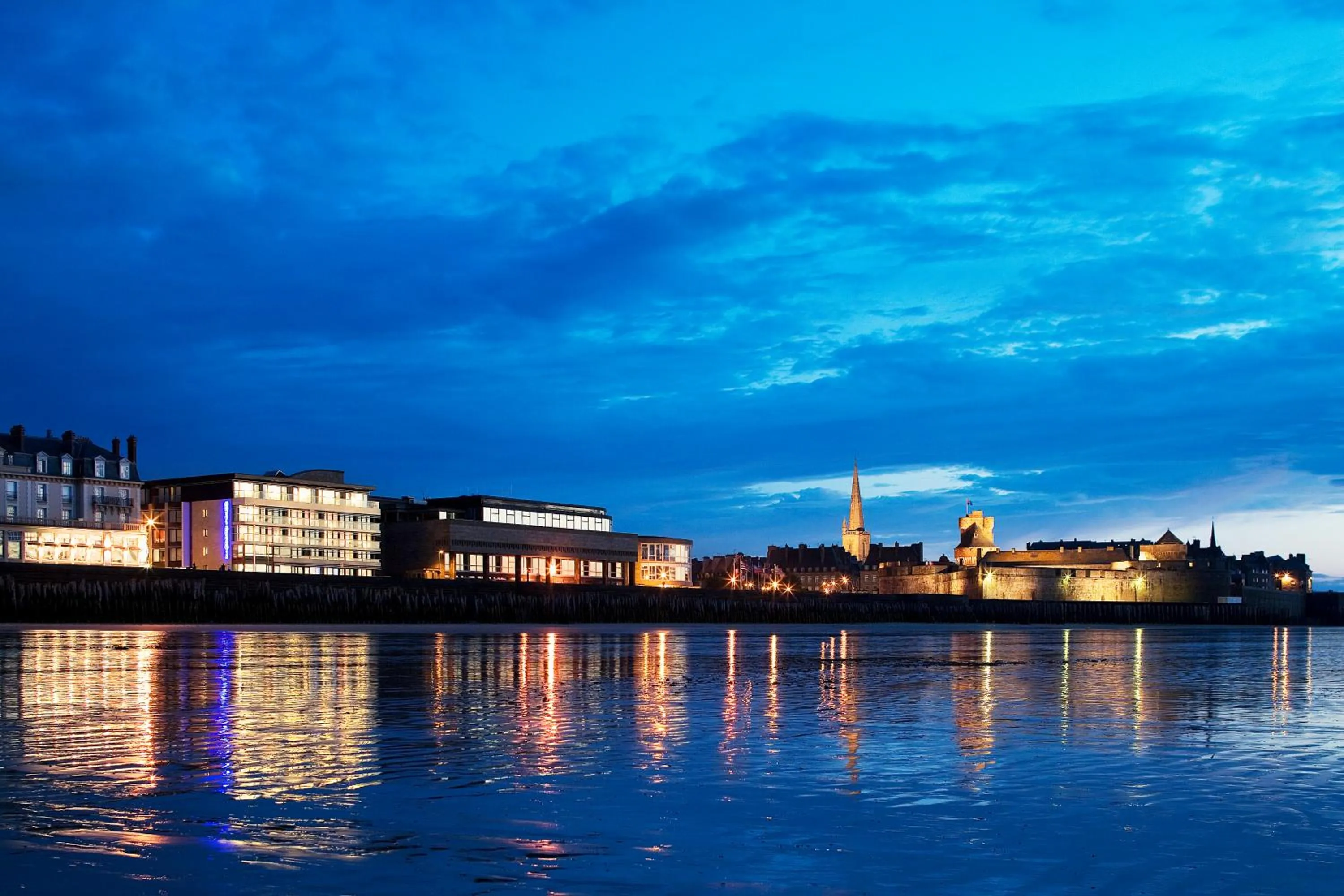 Area and facilities in Oceania Saint Malo