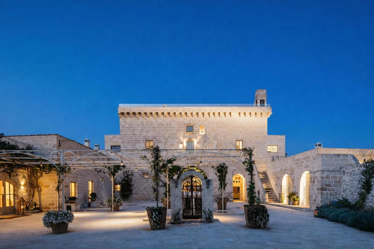 Property building in Masseria Trapana