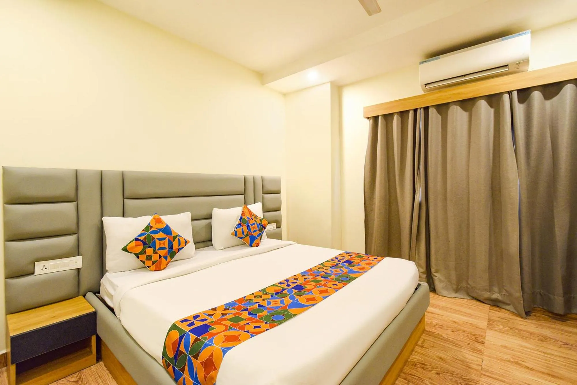 Bed in FabHotel White Ridge-SIa Life Hospital, Kondapur