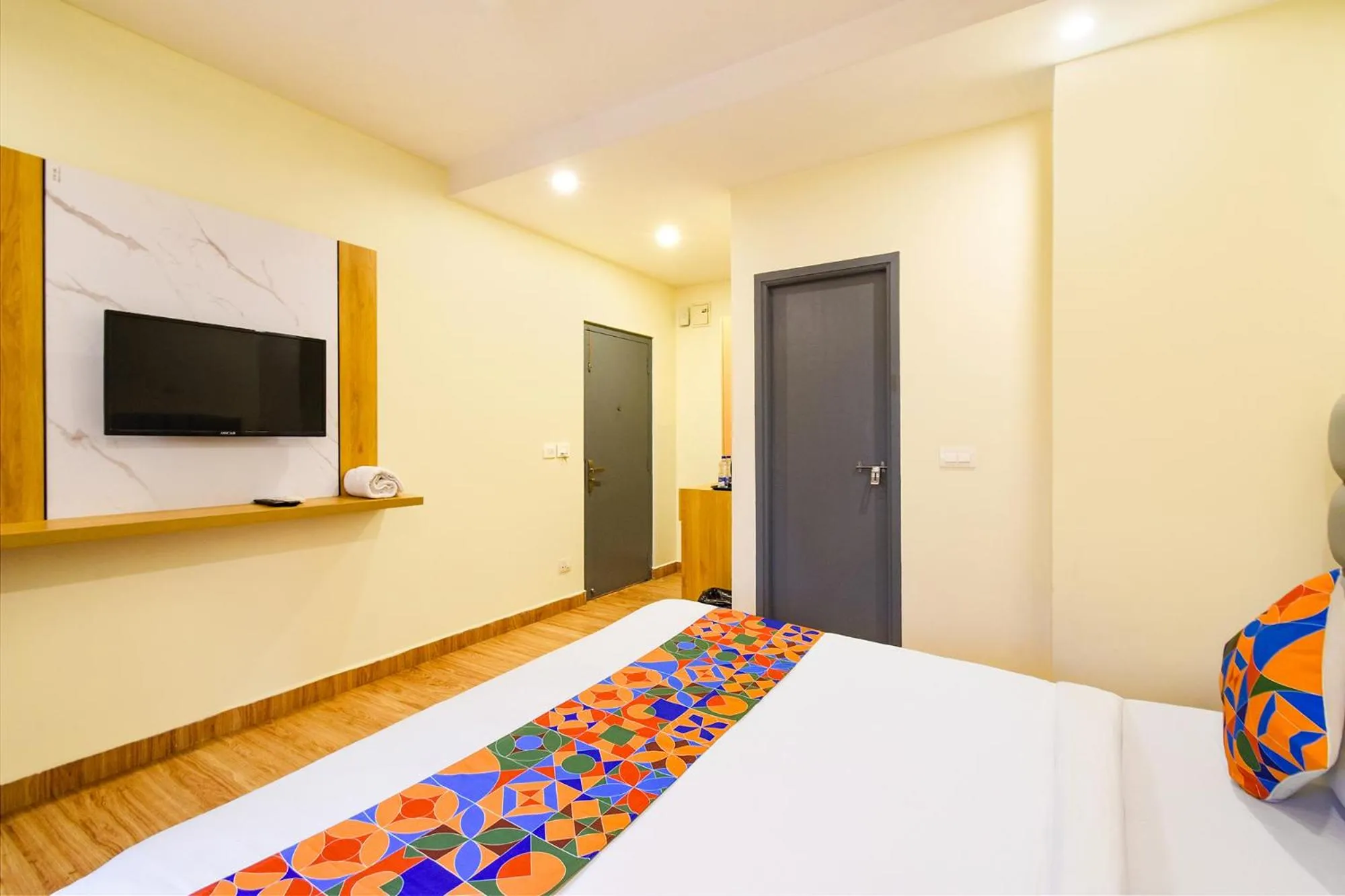 Bed in FabHotel White Ridge-SIa Life Hospital, Kondapur