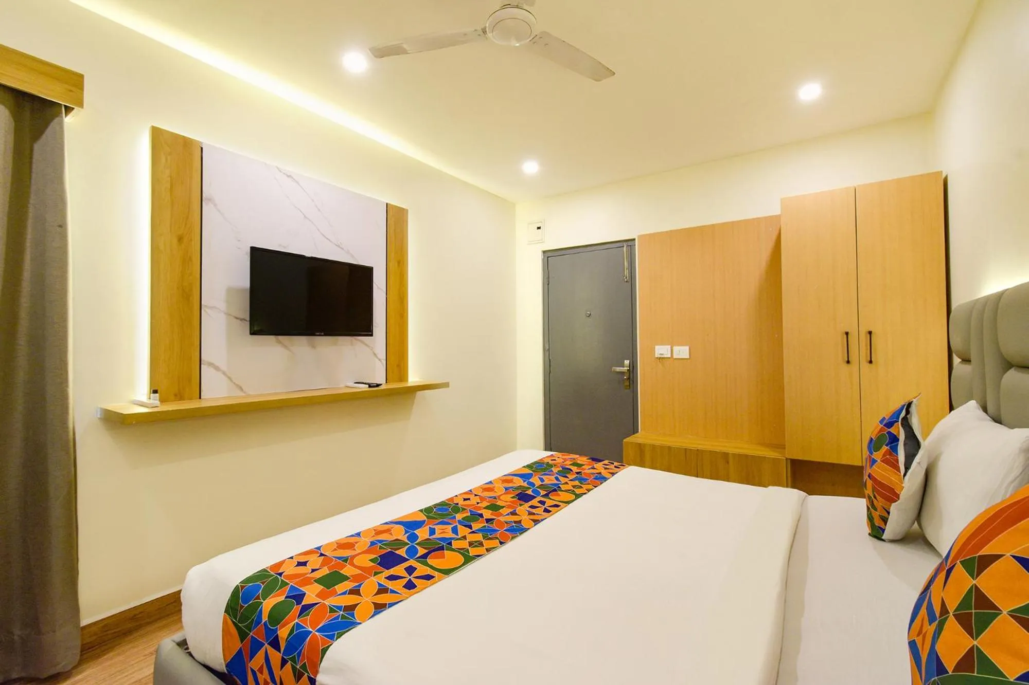 Bed in FabHotel White Ridge-SIa Life Hospital, Kondapur