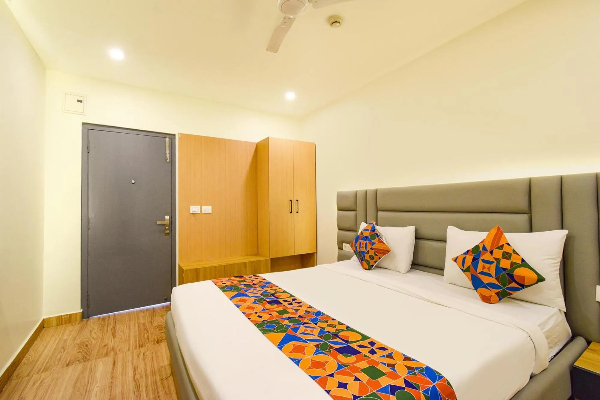 Bed in FabHotel White Ridge-SIa Life Hospital, Kondapur